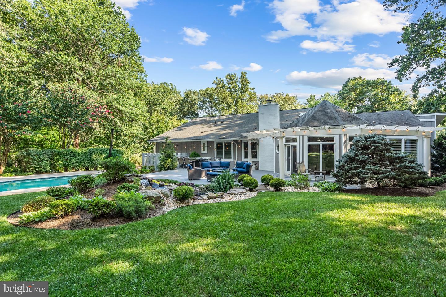10332 ECLIPSE LN, GREAT FALLS, Virginia 22066, 6 Bedrooms Bedrooms, ,4 BathroomsBathrooms,Residential,For sale,10332 ECLIPSE LN,VAFX2257960 MLS # VAFX2257960