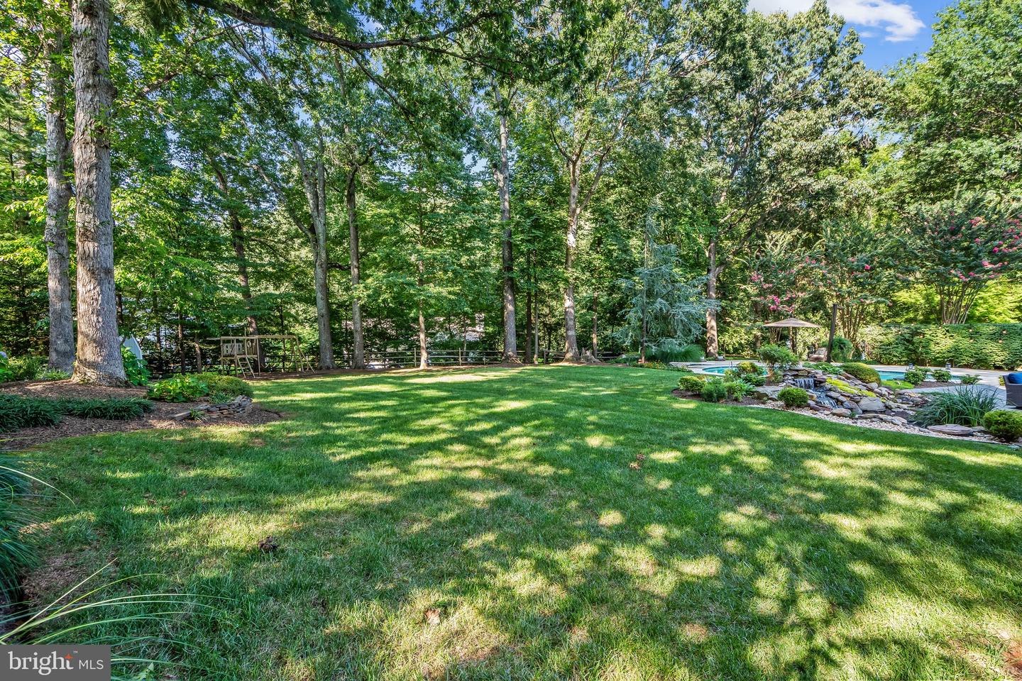 10332 ECLIPSE LN, GREAT FALLS, Virginia 22066, 6 Bedrooms Bedrooms, ,4 BathroomsBathrooms,Residential,For sale,10332 ECLIPSE LN,VAFX2257960 MLS # VAFX2257960