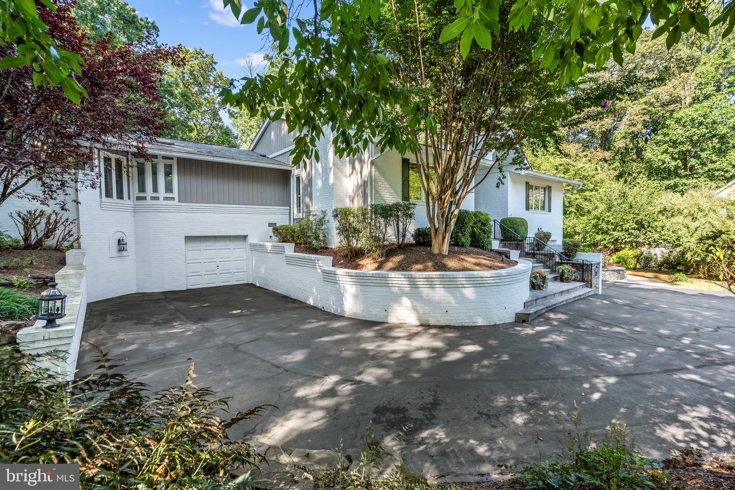 10332 ECLIPSE LN, GREAT FALLS, Virginia 22066, 6 Bedrooms Bedrooms, ,4 BathroomsBathrooms,Residential,For sale,10332 ECLIPSE LN,VAFX2257960 MLS # VAFX2257960