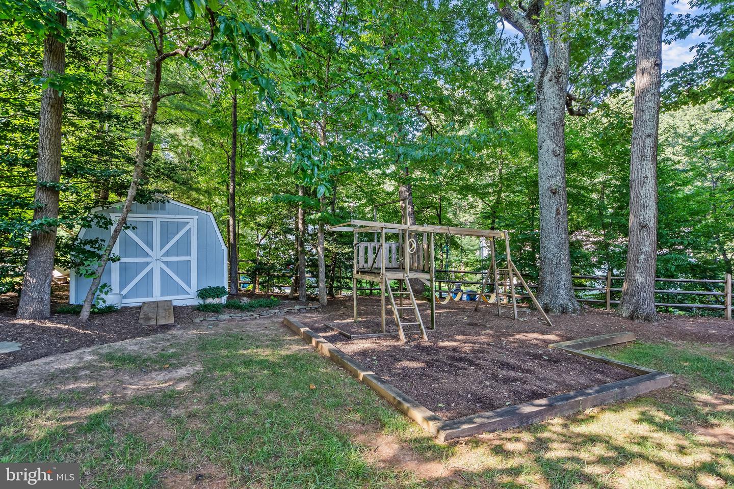 10332 ECLIPSE LN, GREAT FALLS, Virginia 22066, 6 Bedrooms Bedrooms, ,4 BathroomsBathrooms,Residential,For sale,10332 ECLIPSE LN,VAFX2257960 MLS # VAFX2257960