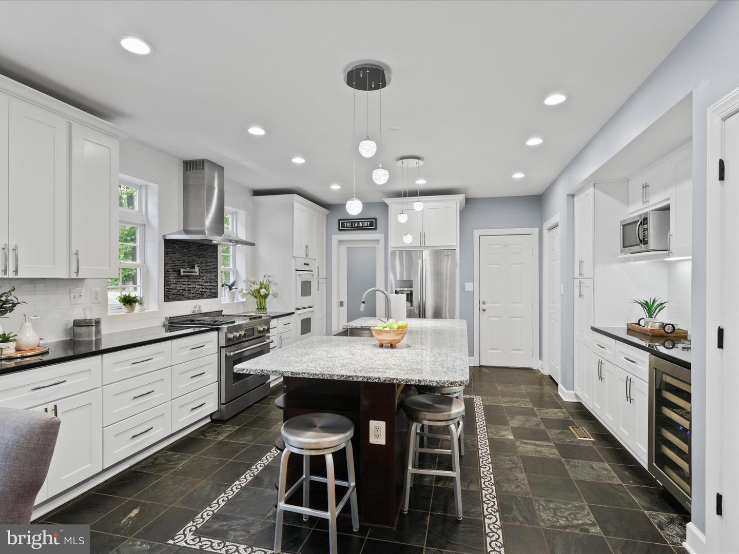 10809 FIELDWOOD DR, FAIRFAX, Virginia 22030, 6 Bedrooms Bedrooms, ,4 BathroomsBathrooms,Residential,For sale,10809 FIELDWOOD DR,VAFX2258034 MLS # VAFX2258034