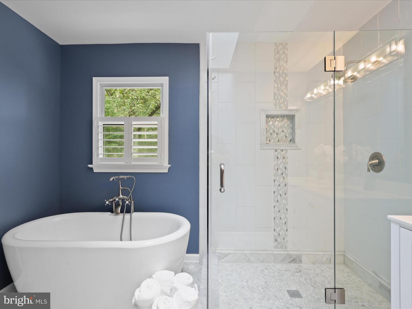 10809 FIELDWOOD DR, FAIRFAX, Virginia 22030, 6 Bedrooms Bedrooms, ,4 BathroomsBathrooms,Residential,For sale,10809 FIELDWOOD DR,VAFX2258034 MLS # VAFX2258034