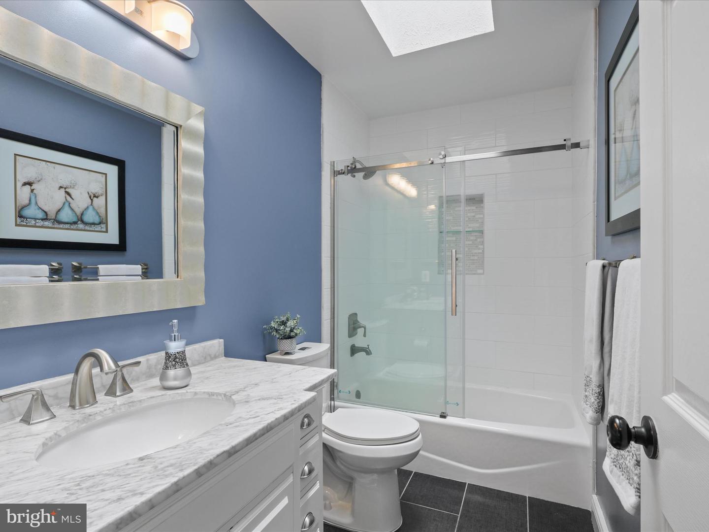 10809 FIELDWOOD DR, FAIRFAX, Virginia 22030, 6 Bedrooms Bedrooms, ,4 BathroomsBathrooms,Residential,For sale,10809 FIELDWOOD DR,VAFX2258034 MLS # VAFX2258034