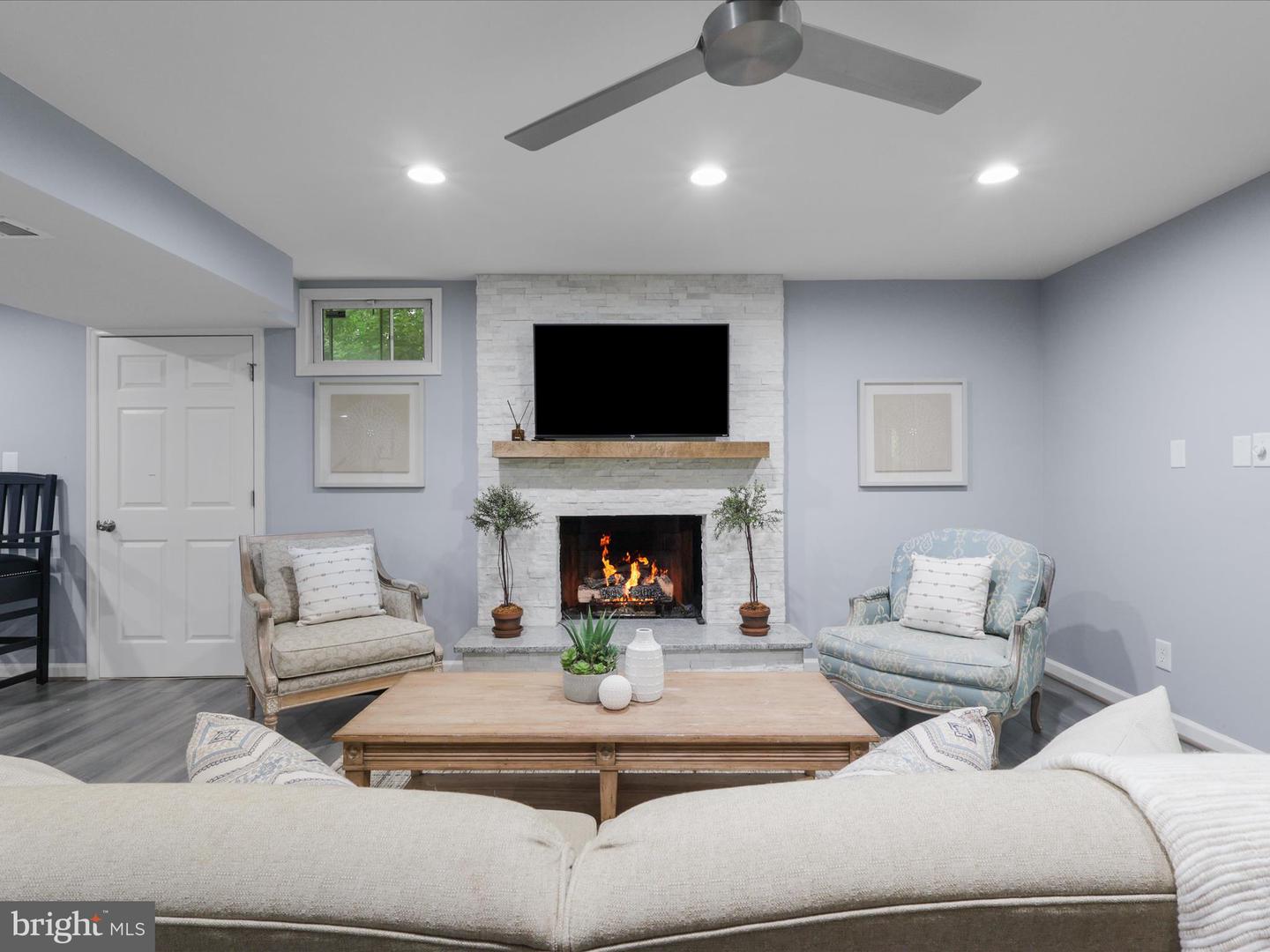 10809 FIELDWOOD DR, FAIRFAX, Virginia 22030, 6 Bedrooms Bedrooms, ,4 BathroomsBathrooms,Residential,For sale,10809 FIELDWOOD DR,VAFX2258034 MLS # VAFX2258034