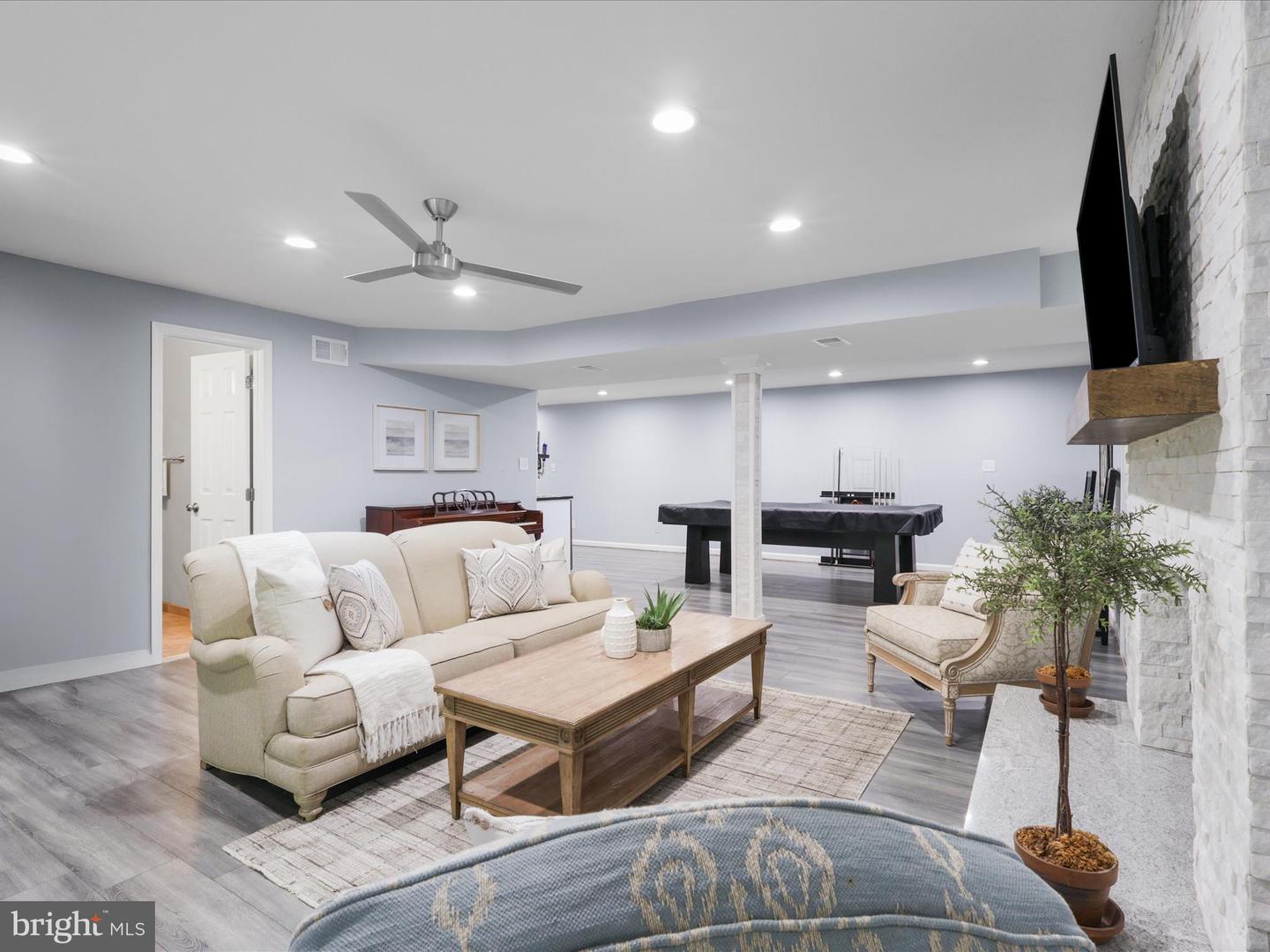 10809 FIELDWOOD DR, FAIRFAX, Virginia 22030, 6 Bedrooms Bedrooms, ,4 BathroomsBathrooms,Residential,For sale,10809 FIELDWOOD DR,VAFX2258034 MLS # VAFX2258034