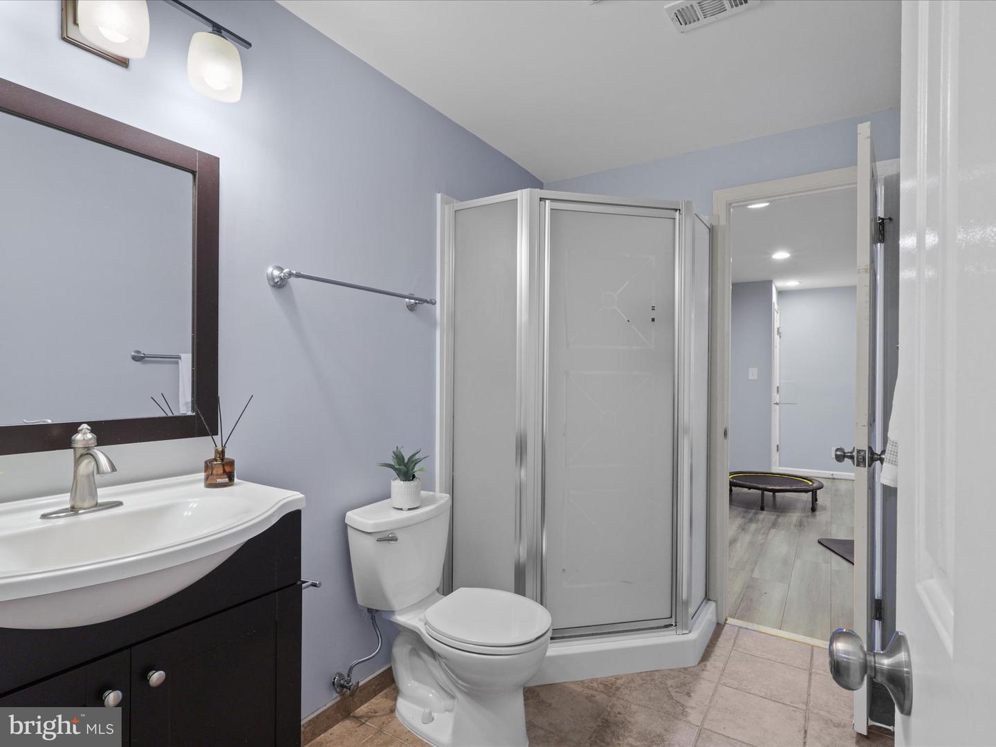10809 FIELDWOOD DR, FAIRFAX, Virginia 22030, 6 Bedrooms Bedrooms, ,4 BathroomsBathrooms,Residential,For sale,10809 FIELDWOOD DR,VAFX2258034 MLS # VAFX2258034