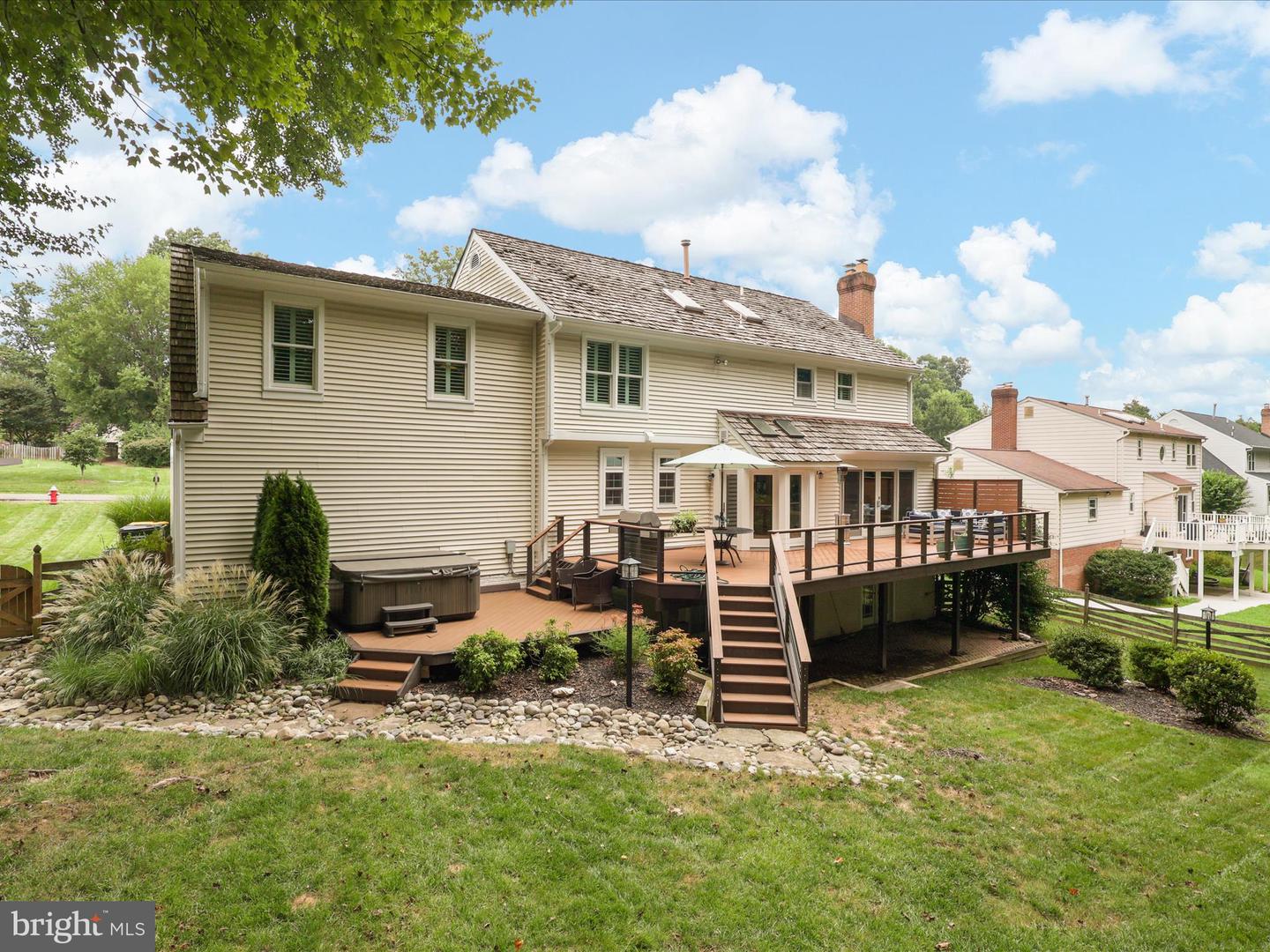 10809 FIELDWOOD DR, FAIRFAX, Virginia 22030, 6 Bedrooms Bedrooms, ,4 BathroomsBathrooms,Residential,For sale,10809 FIELDWOOD DR,VAFX2258034 MLS # VAFX2258034