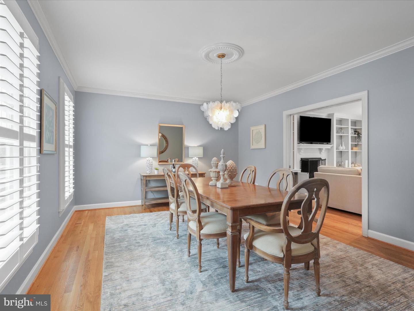 10809 FIELDWOOD DR, FAIRFAX, Virginia 22030, 6 Bedrooms Bedrooms, ,4 BathroomsBathrooms,Residential,For sale,10809 FIELDWOOD DR,VAFX2258034 MLS # VAFX2258034