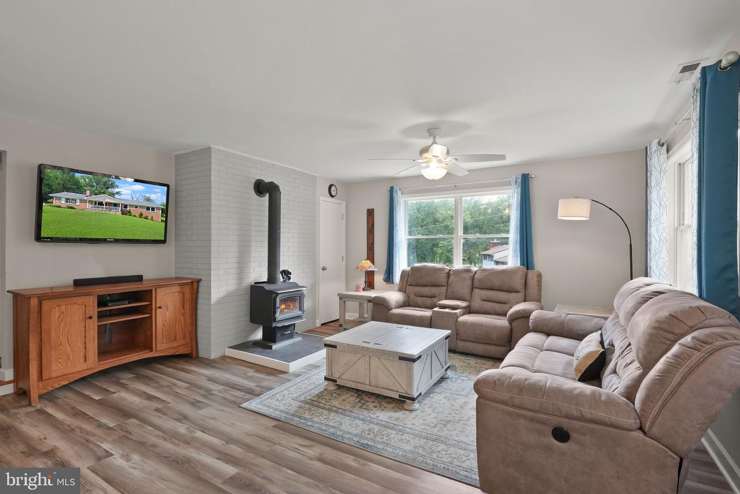 4568 BROKEN HILLS RD, WARRENTON, Virginia 20187, 3 Bedrooms Bedrooms, 5 Rooms Rooms,2 BathroomsBathrooms,Residential,For sale,4568 BROKEN HILLS RD,VAFQ2017652 MLS # VAFQ2017652