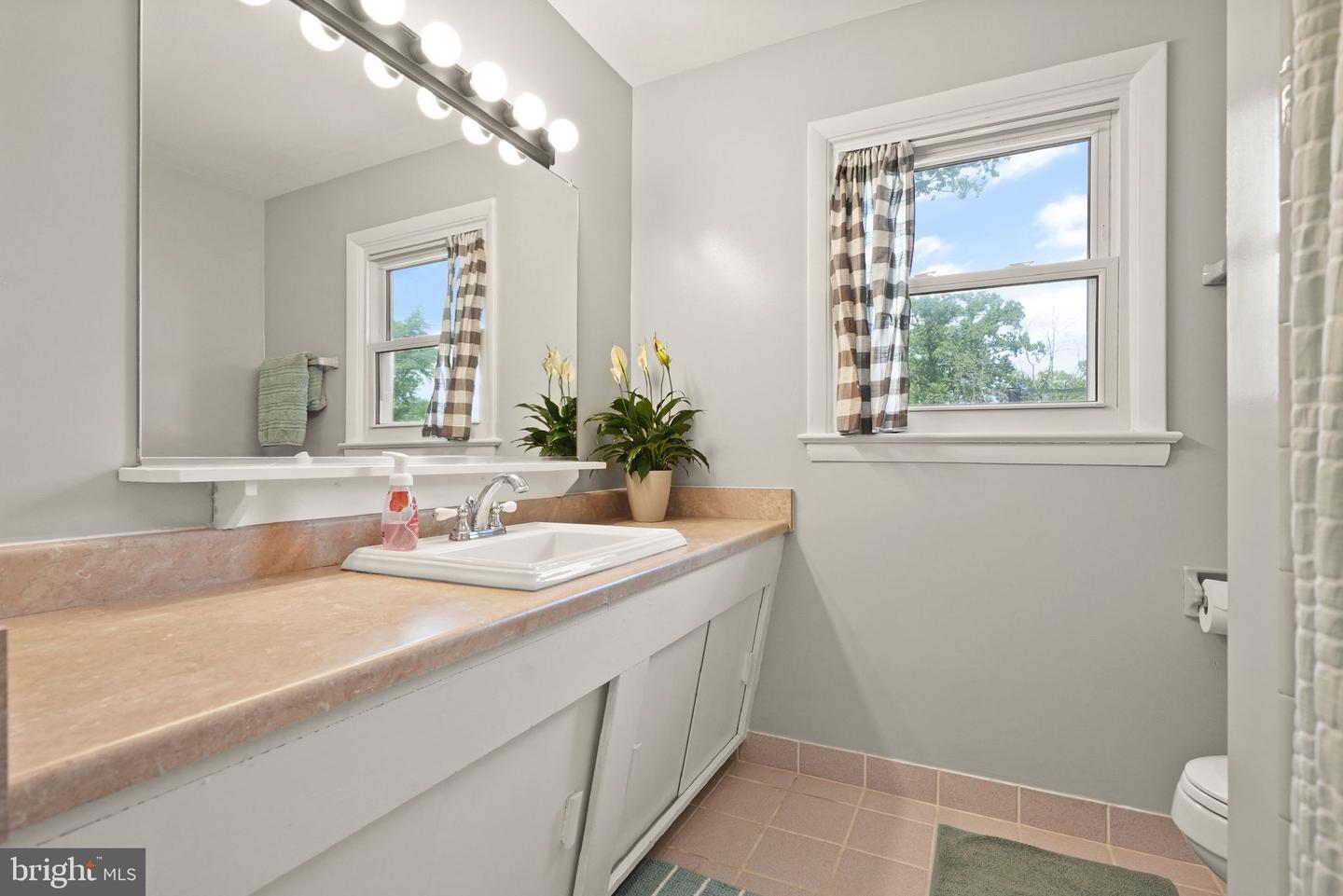 4568 BROKEN HILLS RD, WARRENTON, Virginia 20187, 3 Bedrooms Bedrooms, 5 Rooms Rooms,2 BathroomsBathrooms,Residential,For sale,4568 BROKEN HILLS RD,VAFQ2017652 MLS # VAFQ2017652