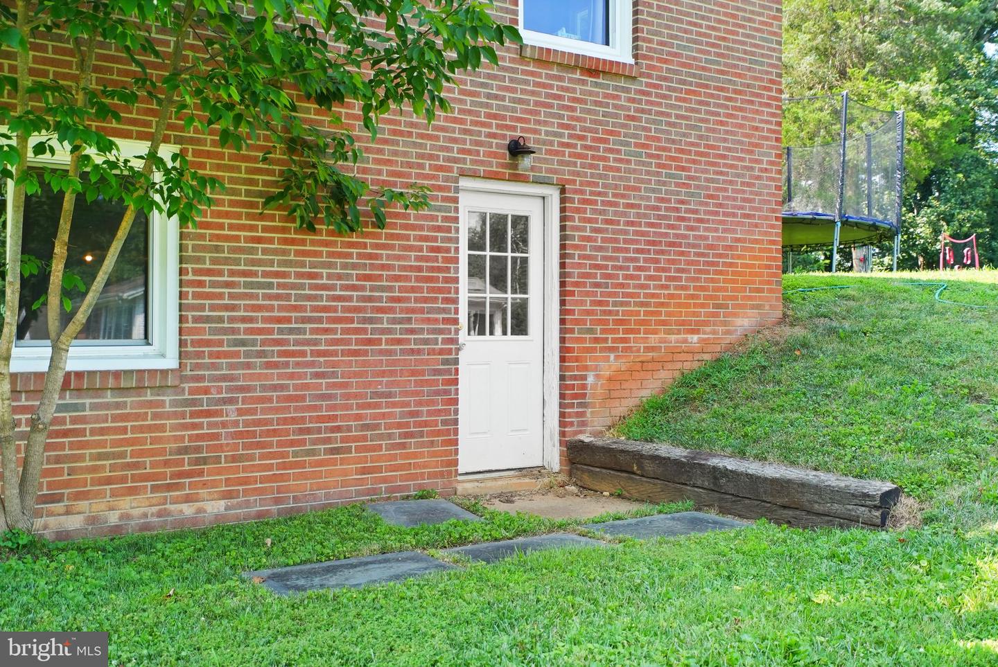 4568 BROKEN HILLS RD, WARRENTON, Virginia 20187, 3 Bedrooms Bedrooms, 5 Rooms Rooms,2 BathroomsBathrooms,Residential,For sale,4568 BROKEN HILLS RD,VAFQ2017652 MLS # VAFQ2017652