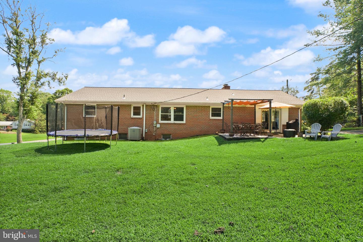 4568 BROKEN HILLS RD, WARRENTON, Virginia 20187, 3 Bedrooms Bedrooms, 5 Rooms Rooms,2 BathroomsBathrooms,Residential,For sale,4568 BROKEN HILLS RD,VAFQ2017652 MLS # VAFQ2017652