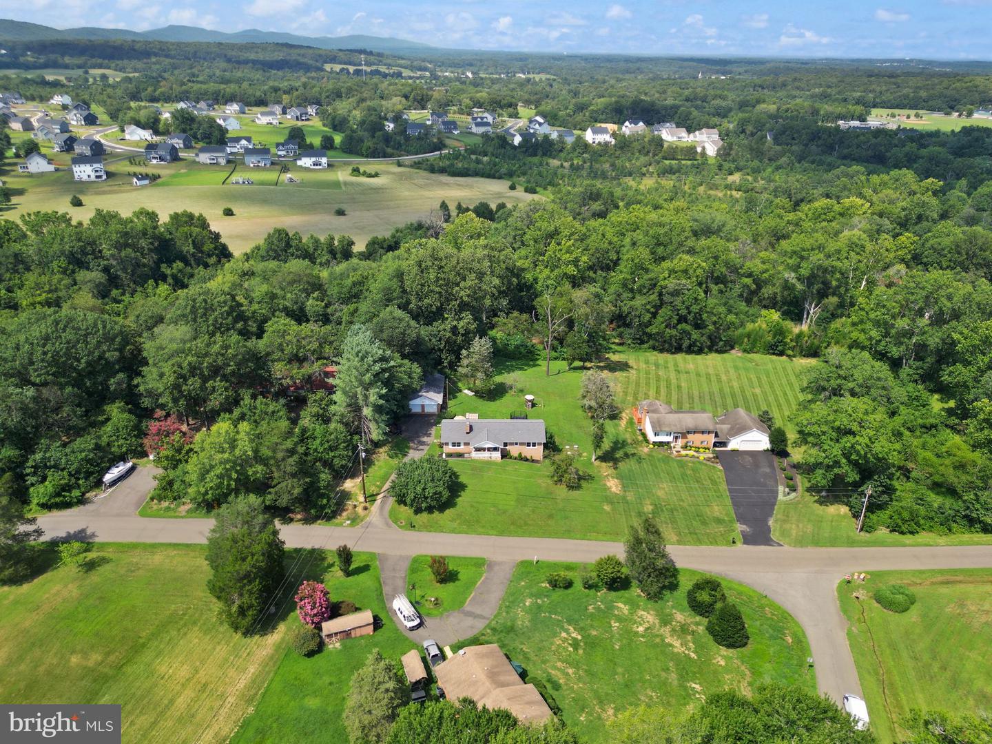 4568 BROKEN HILLS RD, WARRENTON, Virginia 20187, 3 Bedrooms Bedrooms, 5 Rooms Rooms,2 BathroomsBathrooms,Residential,For sale,4568 BROKEN HILLS RD,VAFQ2017652 MLS # VAFQ2017652