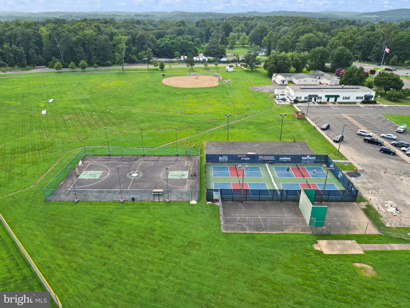 4568 BROKEN HILLS RD, WARRENTON, Virginia 20187, 3 Bedrooms Bedrooms, 5 Rooms Rooms,2 BathroomsBathrooms,Residential,For sale,4568 BROKEN HILLS RD,VAFQ2017652 MLS # VAFQ2017652