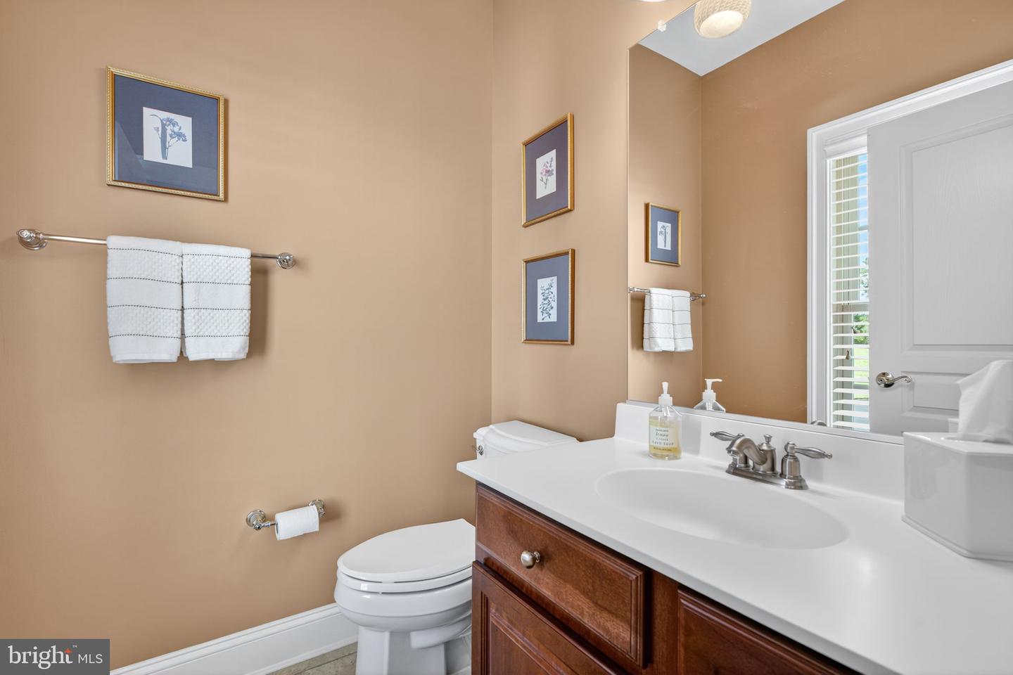 10895 JUSTABOUT FARMS LN, NOKESVILLE, Virginia 20181, 5 Bedrooms Bedrooms, ,5 BathroomsBathrooms,Residential,For sale,10895 JUSTABOUT FARMS LN,VAPW2100204 MLS # VAPW2100204