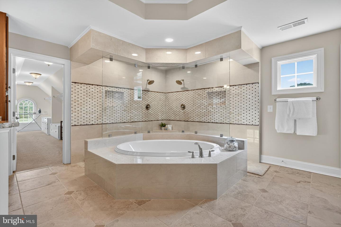 10895 JUSTABOUT FARMS LN, NOKESVILLE, Virginia 20181, 5 Bedrooms Bedrooms, ,5 BathroomsBathrooms,Residential,For sale,10895 JUSTABOUT FARMS LN,VAPW2100204 MLS # VAPW2100204