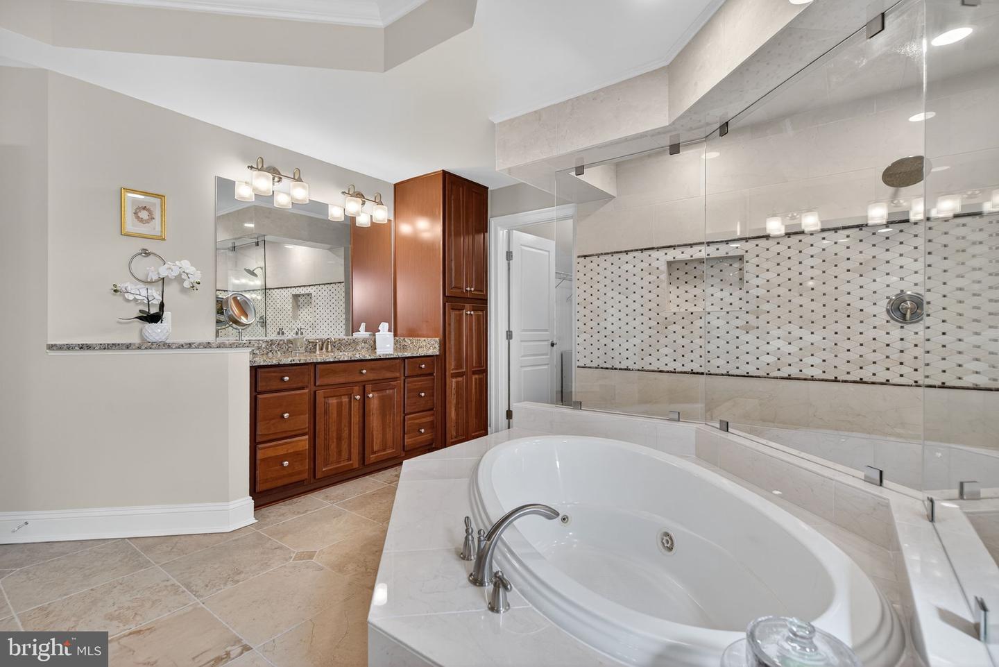 10895 JUSTABOUT FARMS LN, NOKESVILLE, Virginia 20181, 5 Bedrooms Bedrooms, ,5 BathroomsBathrooms,Residential,For sale,10895 JUSTABOUT FARMS LN,VAPW2100204 MLS # VAPW2100204