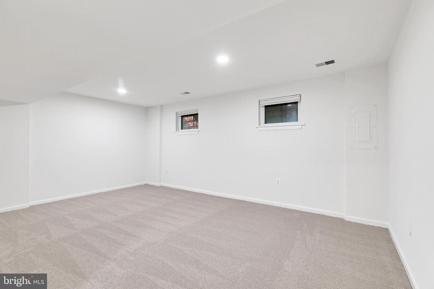7805 TREVINO LN, FALLS CHURCH, Virginia 22043, 3 Bedrooms Bedrooms, ,3 BathroomsBathrooms,Residential,For sale,7805 TREVINO LN,VAFX2258108 MLS # VAFX2258108