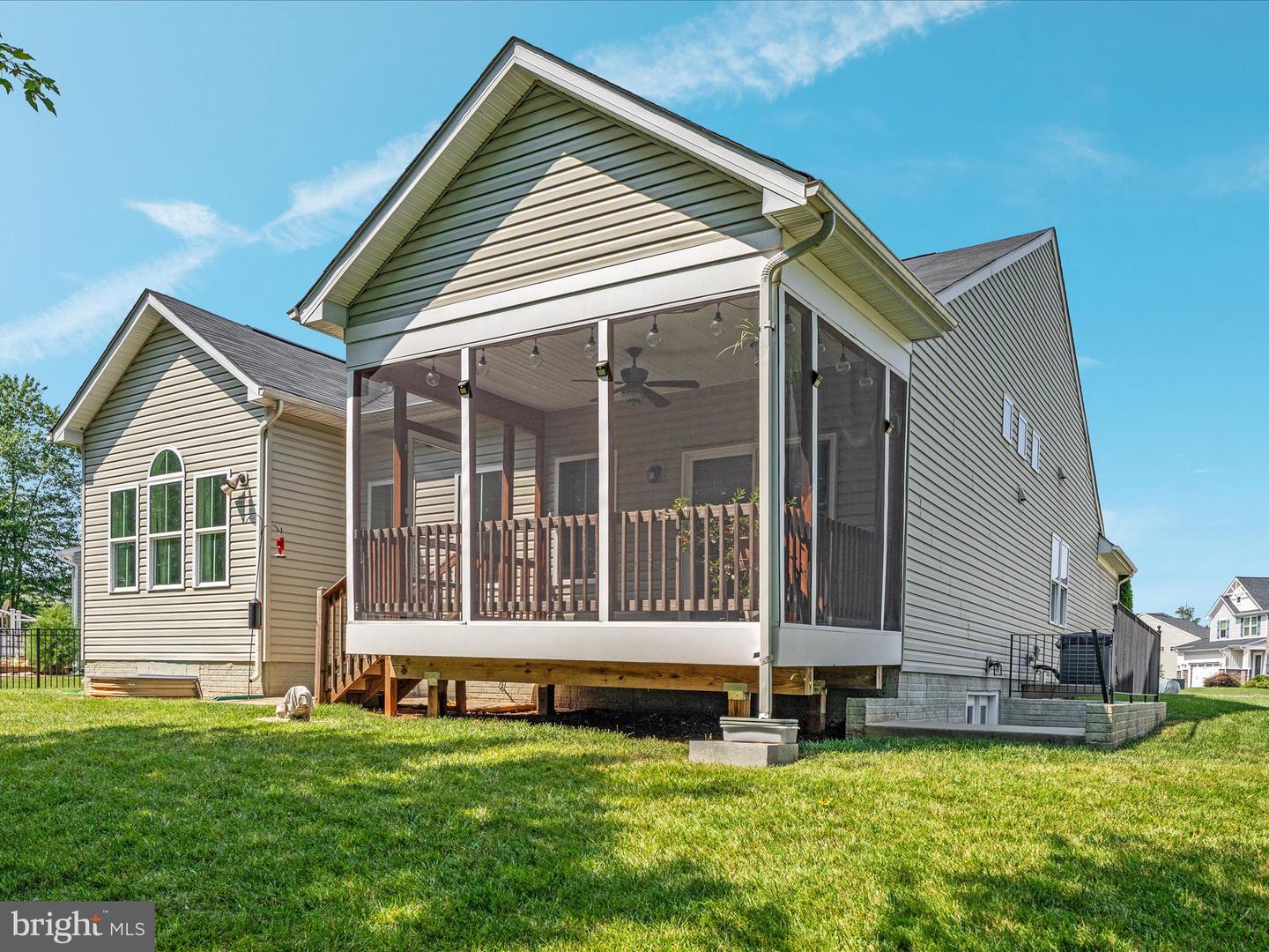 4116 EDDY CT, WARRENTON, Virginia 20187, 3 Bedrooms Bedrooms, ,3 BathroomsBathrooms,Residential,For sale,4116 EDDY CT,VAFQ2017624 MLS # VAFQ2017624