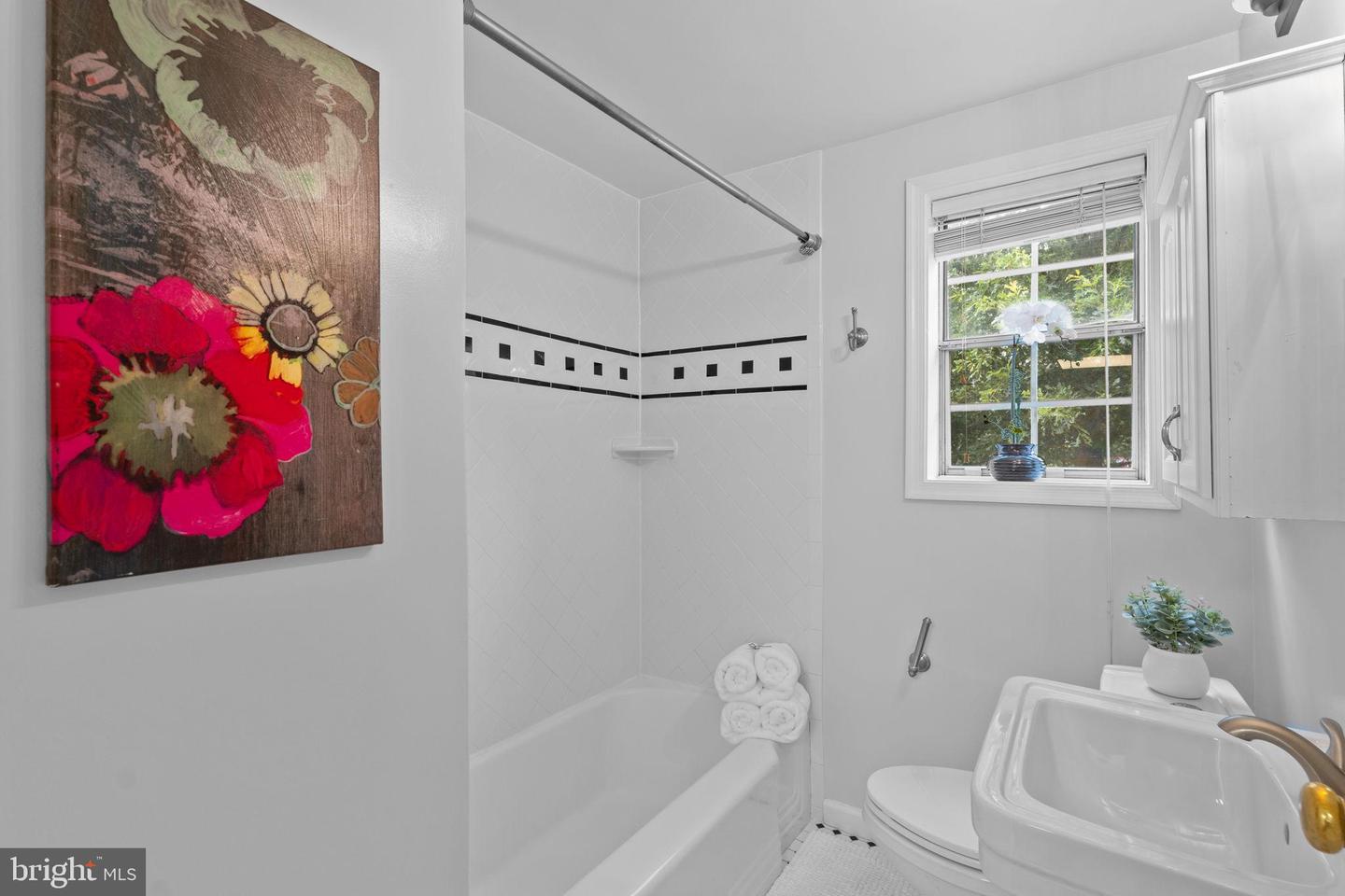 1302 BELLE VIEW BLVD #A-1, ALEXANDRIA, Virginia 22307, 2 Bedrooms Bedrooms, 5 Rooms Rooms,1 BathroomBathrooms,Residential,For sale,1302 BELLE VIEW BLVD #A-1,VAFX2258126 MLS # VAFX2258126