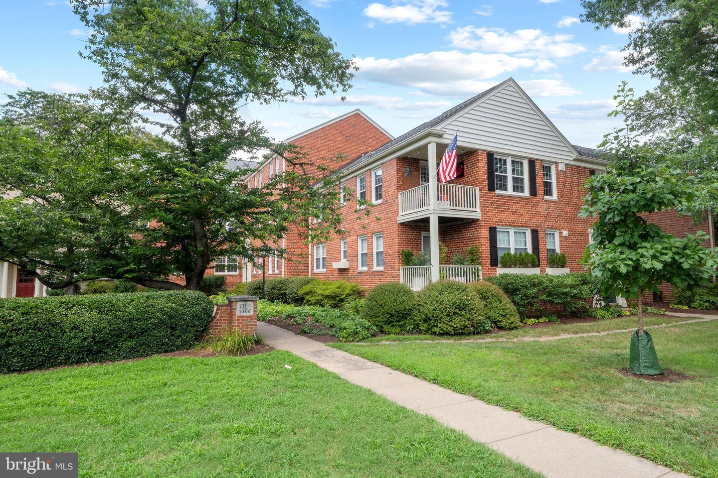 1302 BELLE VIEW BLVD #A-1, ALEXANDRIA, Virginia 22307, 2 Bedrooms Bedrooms, 5 Rooms Rooms,1 BathroomBathrooms,Residential,For sale,1302 BELLE VIEW BLVD #A-1,VAFX2258126 MLS # VAFX2258126