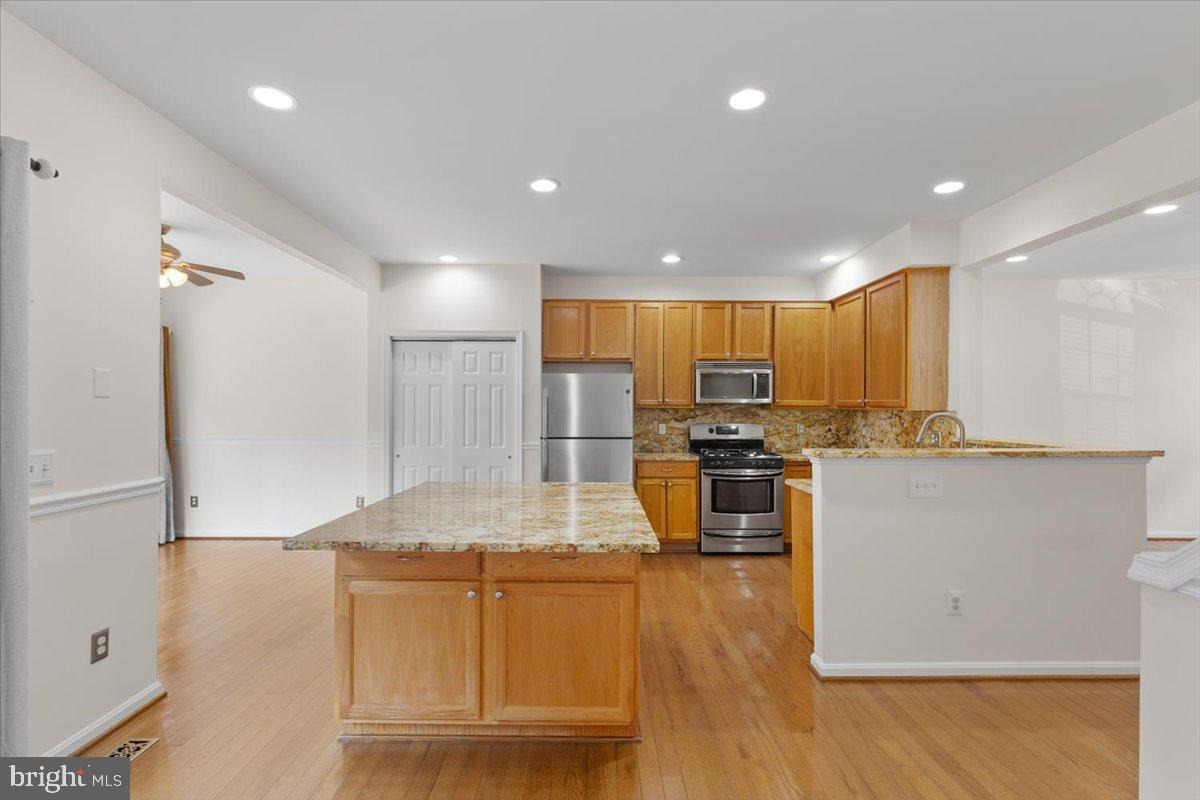 14319 FLOMATION CT, CENTREVILLE, Virginia 20121, 3 Bedrooms Bedrooms, 14 Rooms Rooms,3 BathroomsBathrooms,Residential,For sale,14319 FLOMATION CT,VAFX2258154 MLS # VAFX2258154