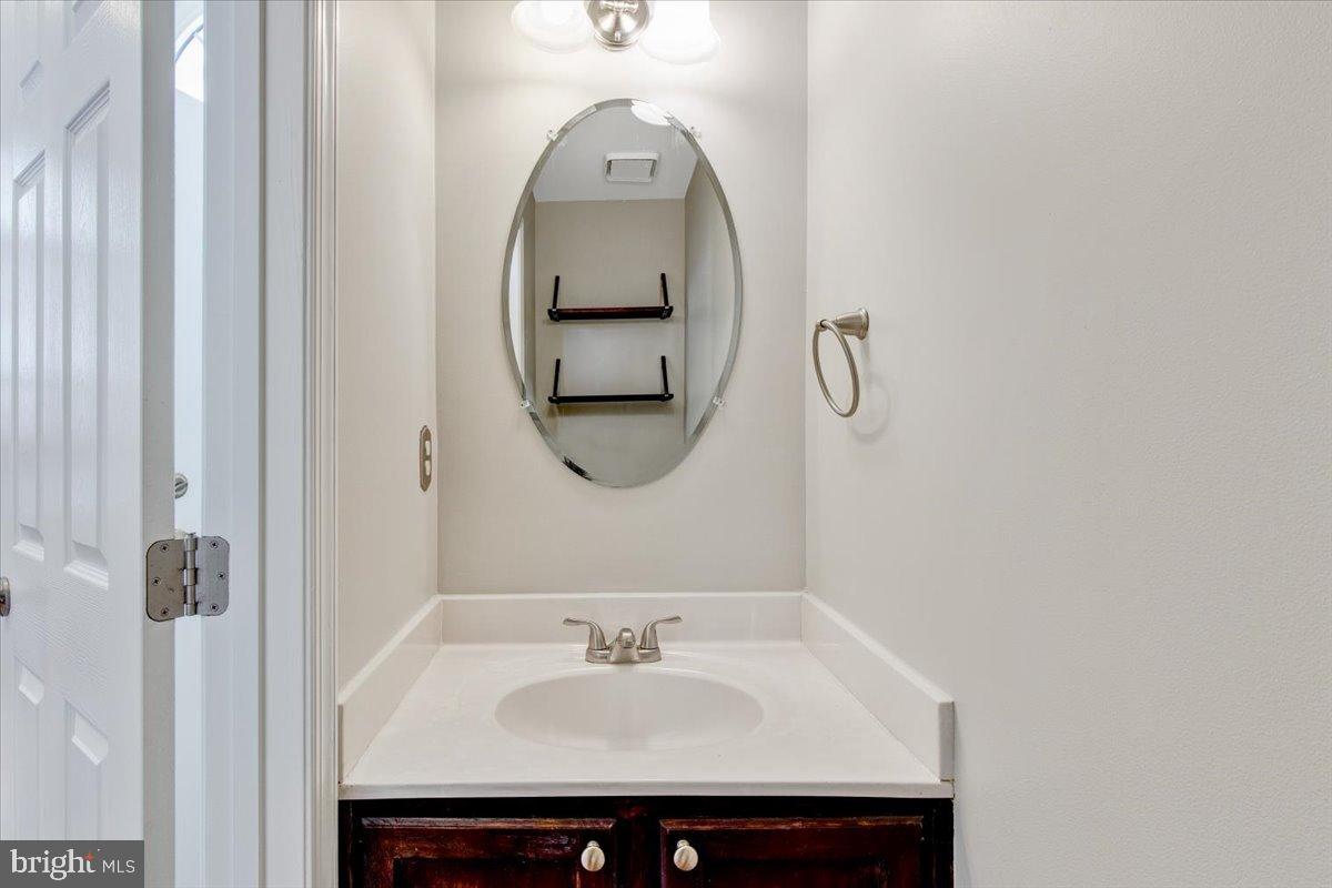 14319 FLOMATION CT, CENTREVILLE, Virginia 20121, 3 Bedrooms Bedrooms, 14 Rooms Rooms,3 BathroomsBathrooms,Residential,For sale,14319 FLOMATION CT,VAFX2258154 MLS # VAFX2258154