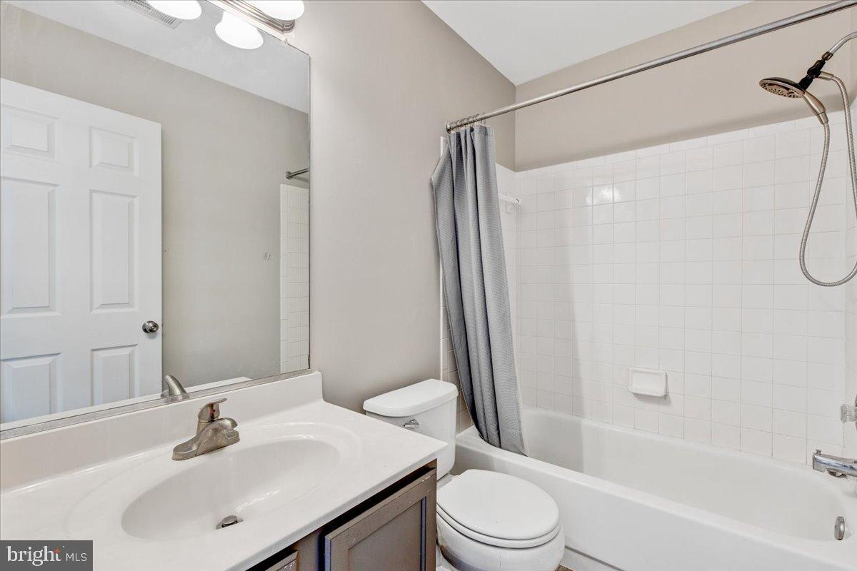 14319 FLOMATION CT, CENTREVILLE, Virginia 20121, 3 Bedrooms Bedrooms, 14 Rooms Rooms,3 BathroomsBathrooms,Residential,For sale,14319 FLOMATION CT,VAFX2258154 MLS # VAFX2258154