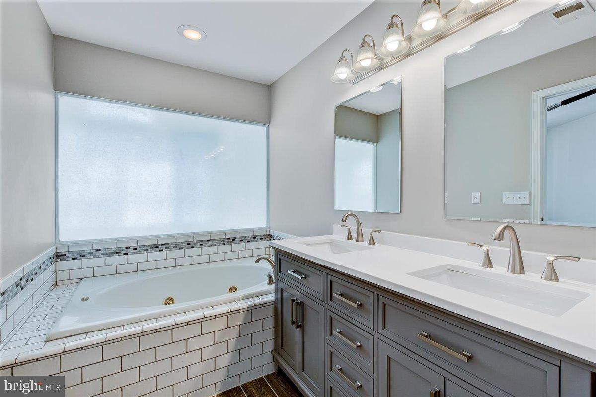 14319 FLOMATION CT, CENTREVILLE, Virginia 20121, 3 Bedrooms Bedrooms, 14 Rooms Rooms,3 BathroomsBathrooms,Residential,For sale,14319 FLOMATION CT,VAFX2258154 MLS # VAFX2258154