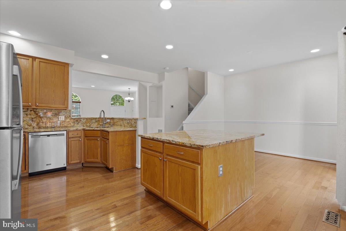 14319 FLOMATION CT, CENTREVILLE, Virginia 20121, 3 Bedrooms Bedrooms, 14 Rooms Rooms,3 BathroomsBathrooms,Residential,For sale,14319 FLOMATION CT,VAFX2258154 MLS # VAFX2258154