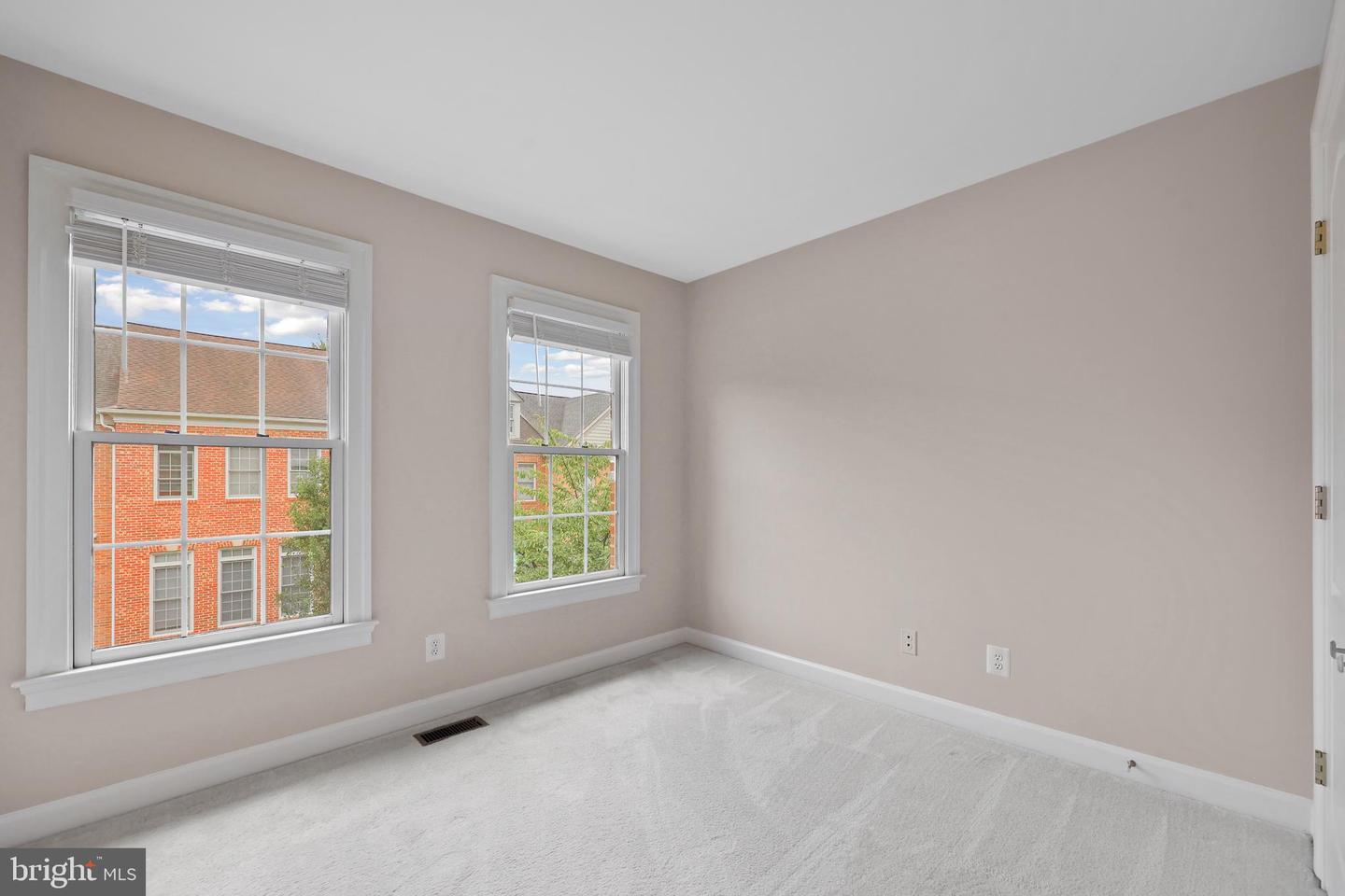 4687 KIRKPATRICK LN, ALEXANDRIA, Virginia 22311, 3 Bedrooms Bedrooms, ,3 BathroomsBathrooms,Residential,For sale,4687 KIRKPATRICK LN,VAAX2047992 MLS # VAAX2047992