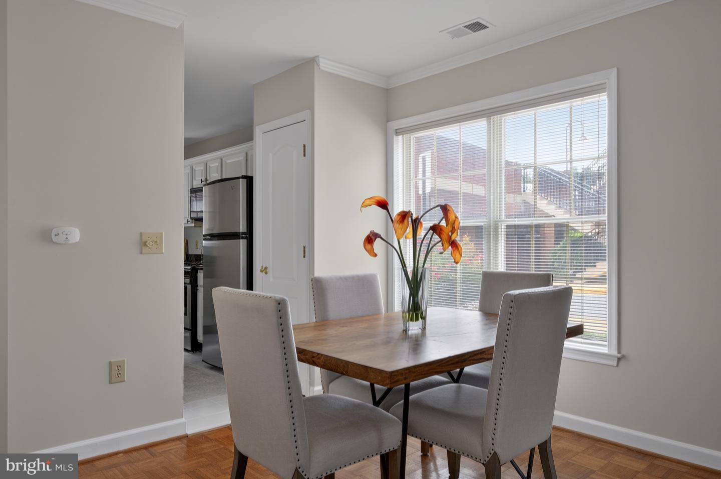 6908 FAIRFAX DR #112, ARLINGTON, Virginia 22213, 2 Bedrooms Bedrooms, ,1 BathroomBathrooms,Residential,For sale,6908 FAIRFAX DR #112,VAAR2061552 MLS # VAAR2061552