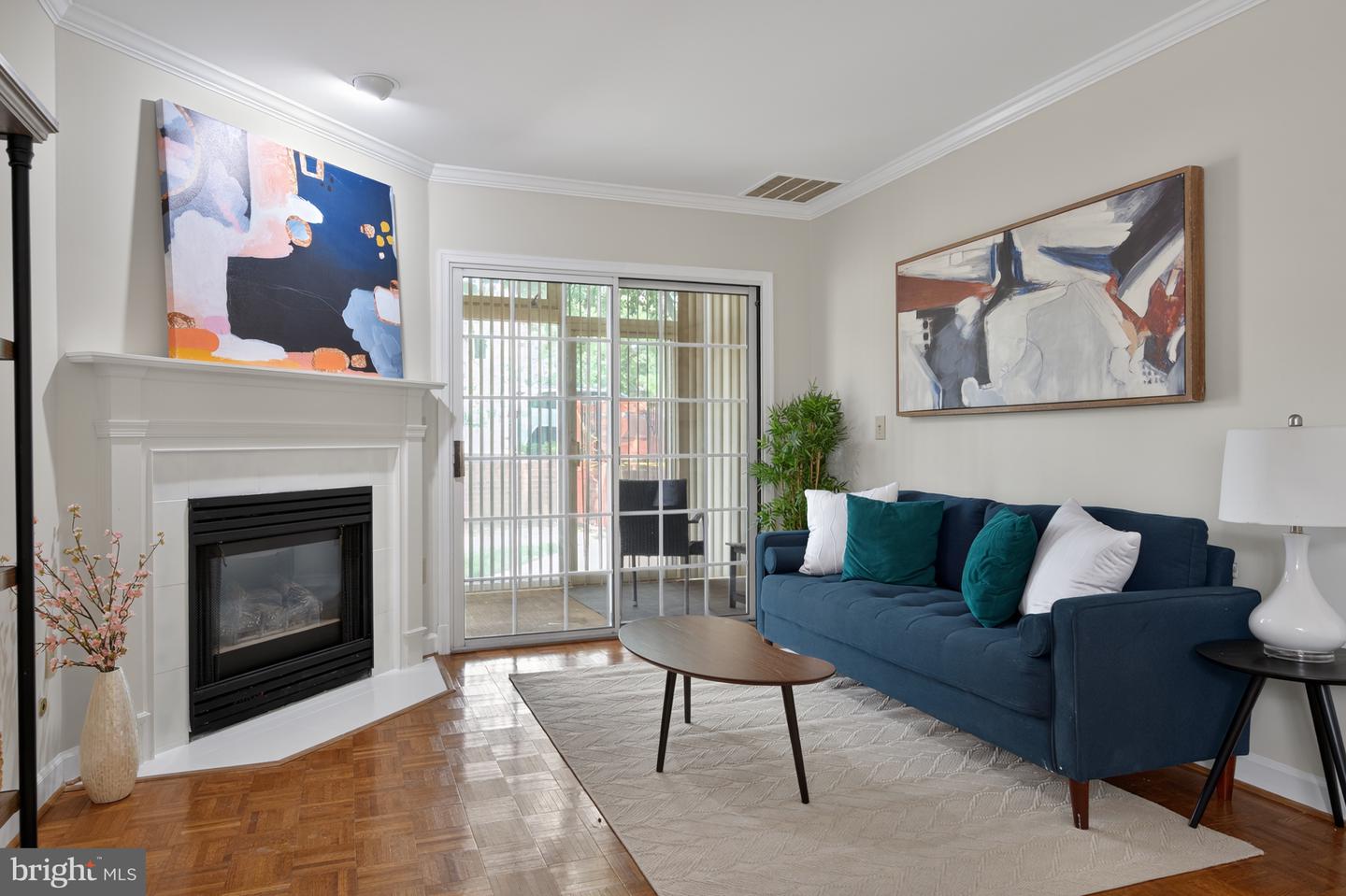 6908 FAIRFAX DR #112, ARLINGTON, Virginia 22213, 2 Bedrooms Bedrooms, ,1 BathroomBathrooms,Residential,For sale,6908 FAIRFAX DR #112,VAAR2061552 MLS # VAAR2061552