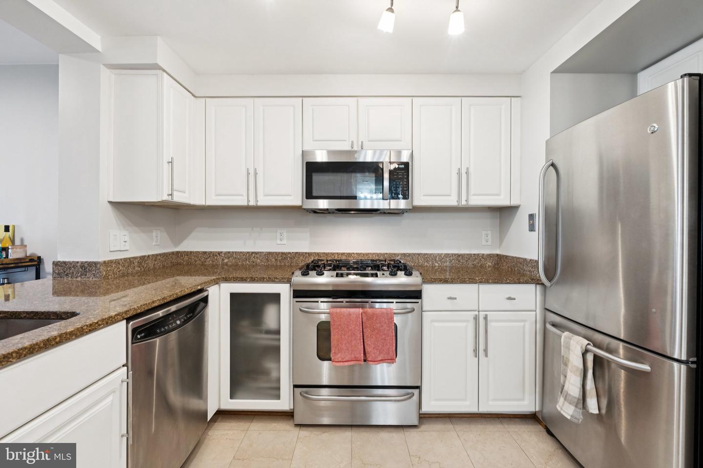 1045 N UTAH ST #2-406, ARLINGTON, Virginia 22201, 1 Bedroom Bedrooms, ,1 BathroomBathrooms,Residential,For sale,1045 N UTAH ST #2-406,VAAR2061556 MLS # VAAR2061556