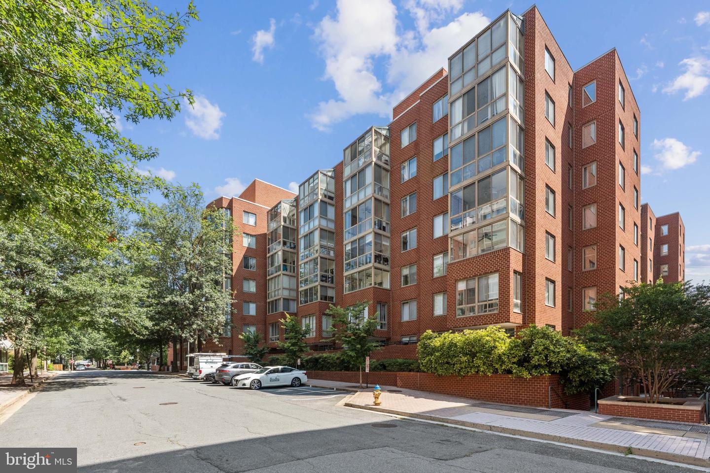 1045 N UTAH ST #2-406, ARLINGTON, Virginia 22201, 1 Bedroom Bedrooms, ,1 BathroomBathrooms,Residential,For sale,1045 N UTAH ST #2-406,VAAR2061556 MLS # VAAR2061556