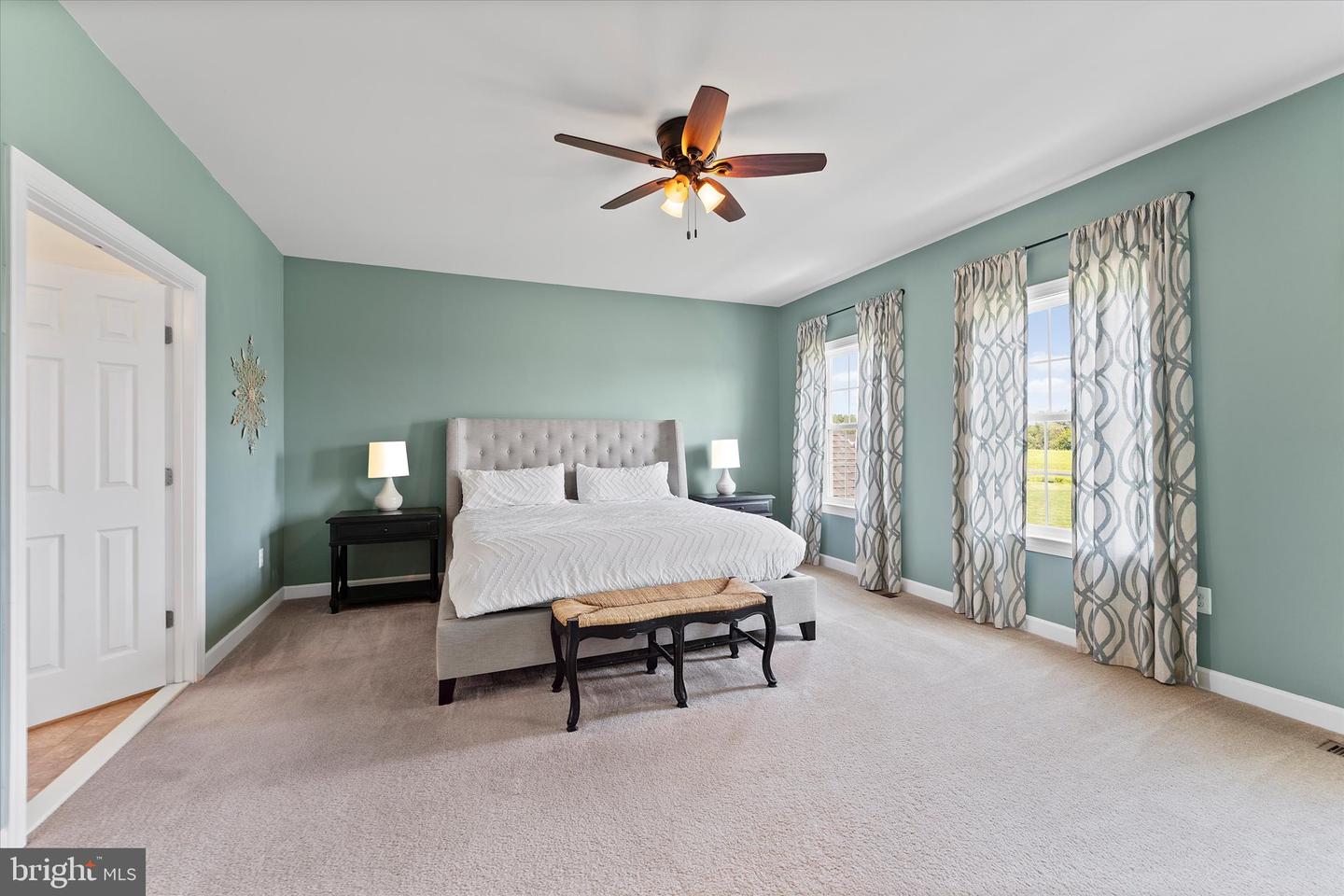 15061 LYNNFORD CT, WATERFORD, Virginia 20197, 5 Bedrooms Bedrooms, ,3 BathroomsBathrooms,Residential,For sale,15061 LYNNFORD CT,VALO2103560 MLS # VALO2103560