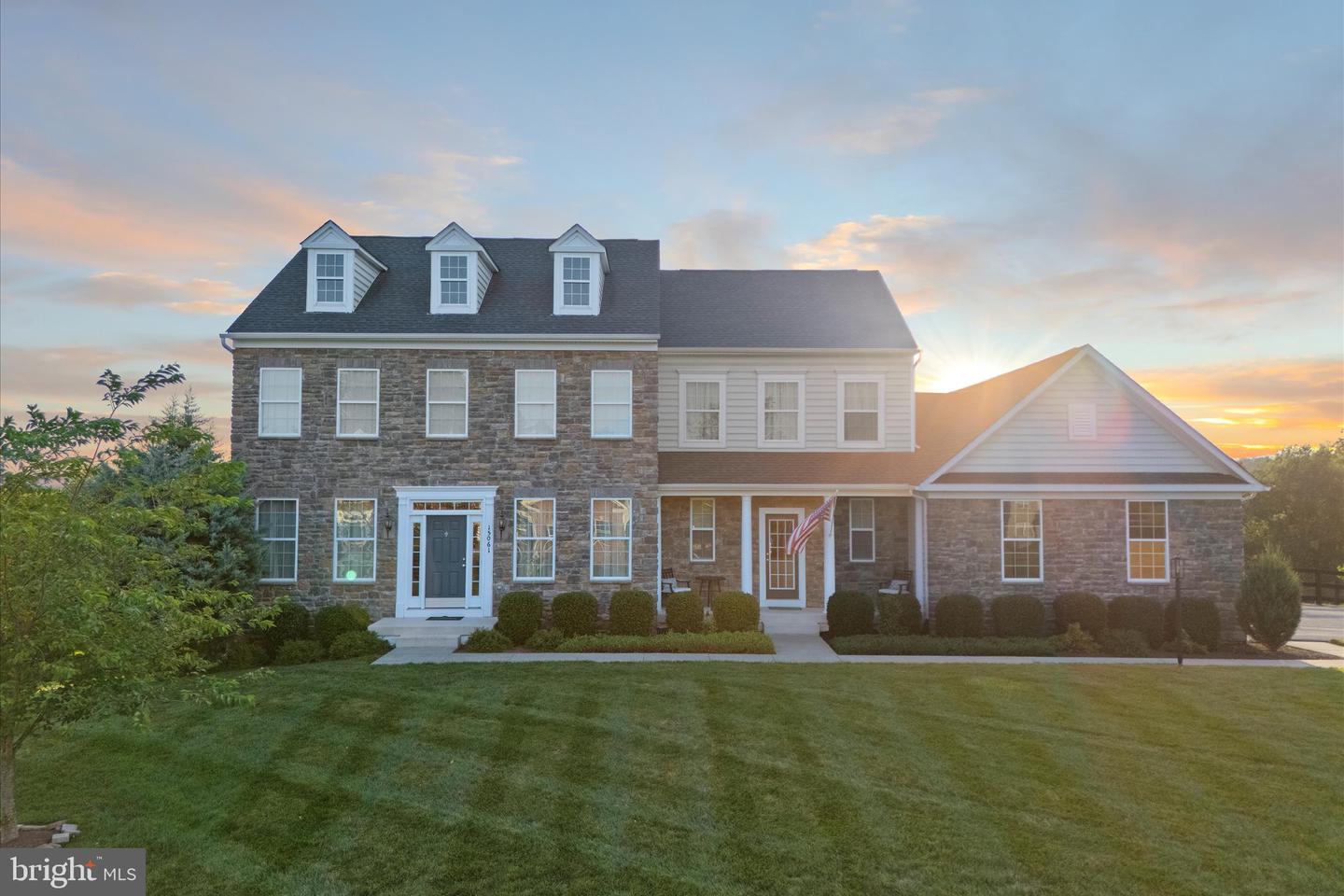 15061 LYNNFORD CT, WATERFORD, Virginia 20197, 5 Bedrooms Bedrooms, ,3 BathroomsBathrooms,Residential,For sale,15061 LYNNFORD CT,VALO2103560 MLS # VALO2103560