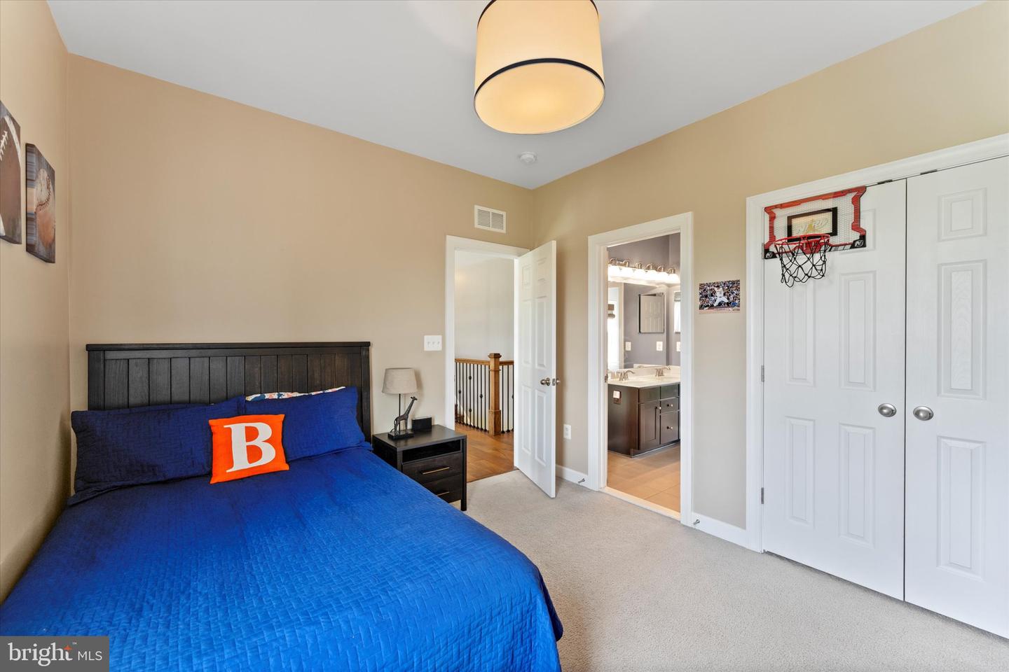 15061 LYNNFORD CT, WATERFORD, Virginia 20197, 5 Bedrooms Bedrooms, ,3 BathroomsBathrooms,Residential,For sale,15061 LYNNFORD CT,VALO2103560 MLS # VALO2103560