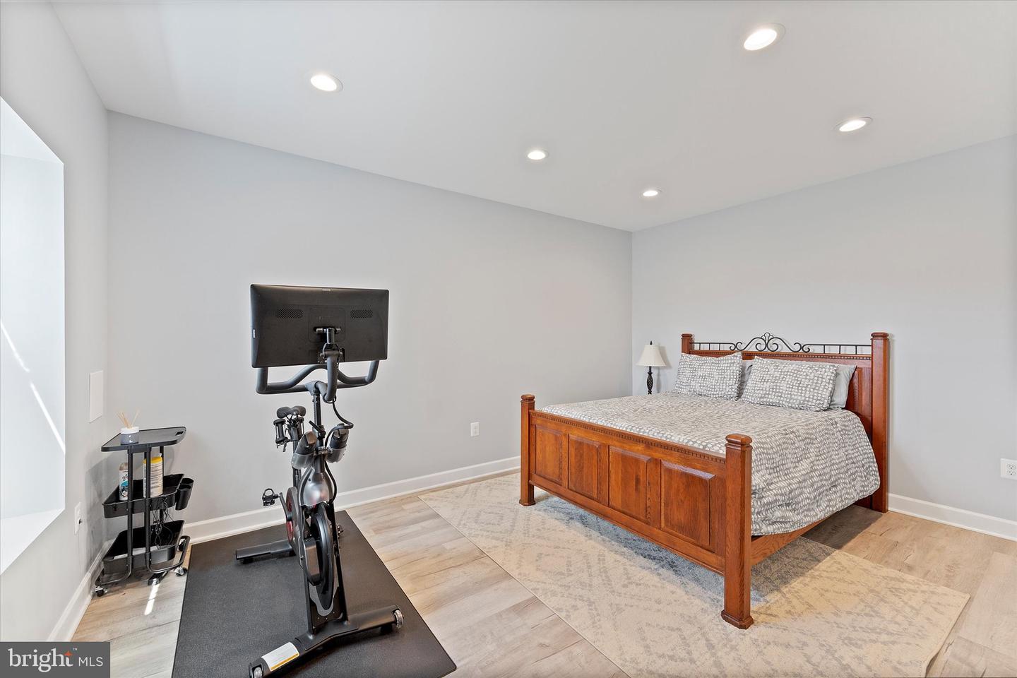 15061 LYNNFORD CT, WATERFORD, Virginia 20197, 5 Bedrooms Bedrooms, ,3 BathroomsBathrooms,Residential,For sale,15061 LYNNFORD CT,VALO2103560 MLS # VALO2103560