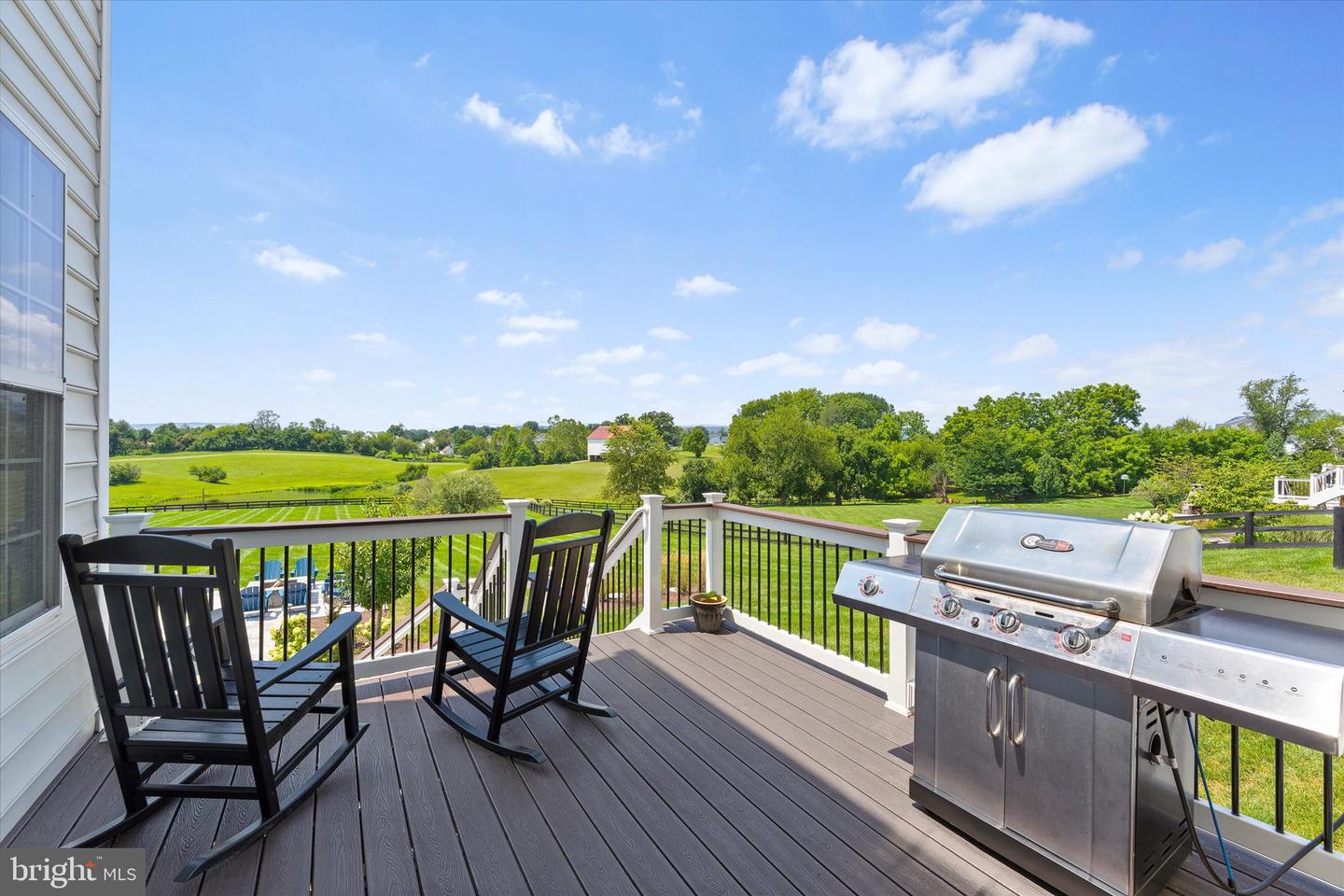 15061 LYNNFORD CT, WATERFORD, Virginia 20197, 5 Bedrooms Bedrooms, ,3 BathroomsBathrooms,Residential,For sale,15061 LYNNFORD CT,VALO2103560 MLS # VALO2103560
