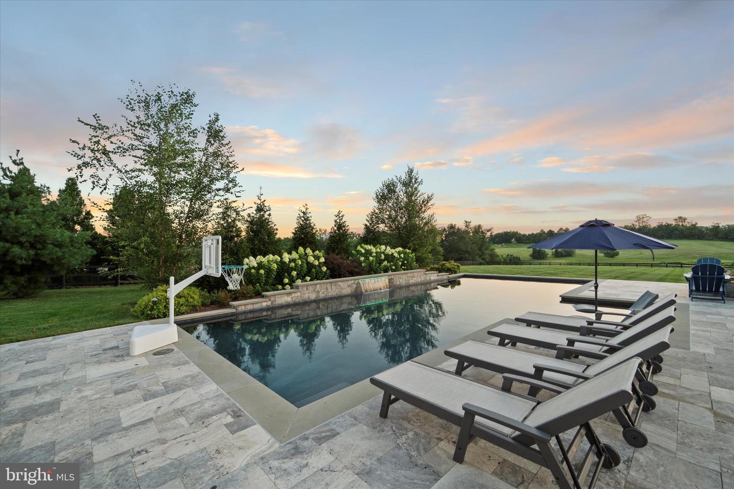 15061 LYNNFORD CT, WATERFORD, Virginia 20197, 5 Bedrooms Bedrooms, ,3 BathroomsBathrooms,Residential,For sale,15061 LYNNFORD CT,VALO2103560 MLS # VALO2103560