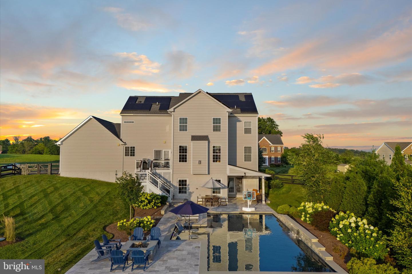 15061 LYNNFORD CT, WATERFORD, Virginia 20197, 5 Bedrooms Bedrooms, ,3 BathroomsBathrooms,Residential,For sale,15061 LYNNFORD CT,VALO2103560 MLS # VALO2103560