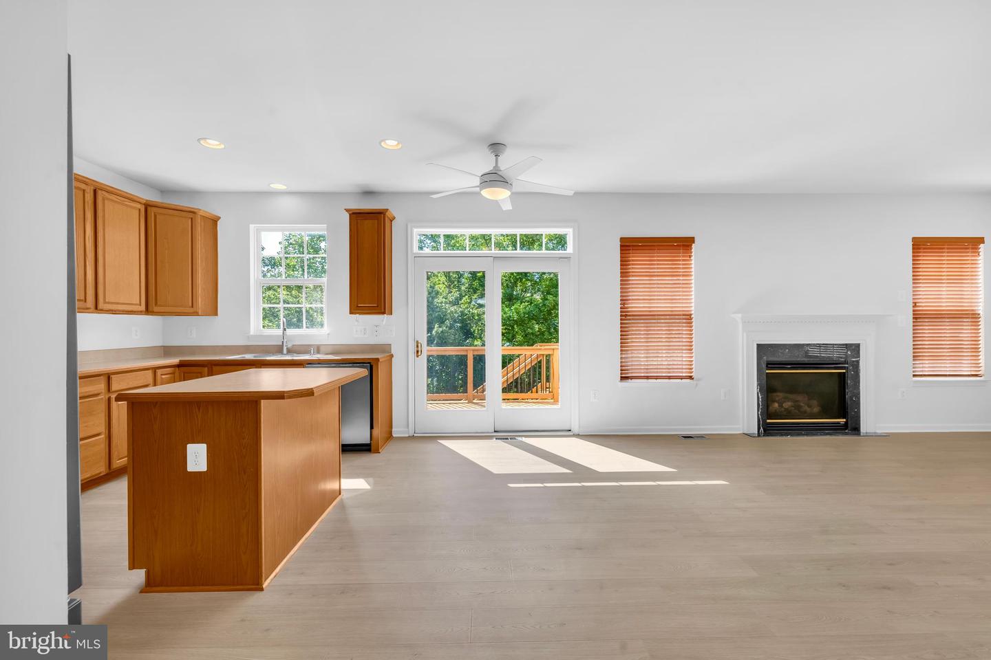 126 EXECUTIVE CIR, STAFFORD, Virginia 22554, 4 Bedrooms Bedrooms, ,3 BathroomsBathrooms,Residential,For sale,126 EXECUTIVE CIR,VAST2041330 MLS # VAST2041330