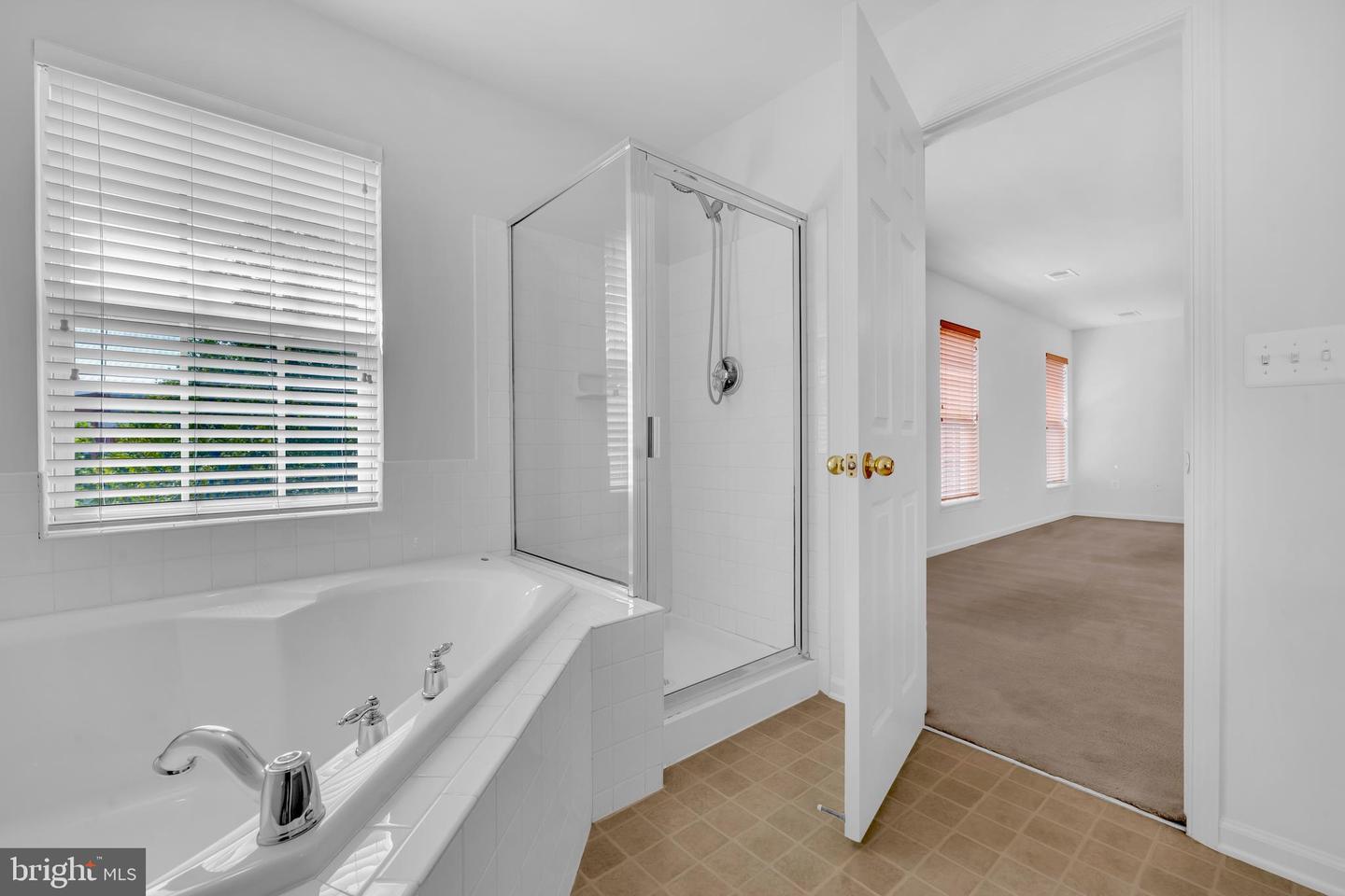 126 EXECUTIVE CIR, STAFFORD, Virginia 22554, 4 Bedrooms Bedrooms, ,3 BathroomsBathrooms,Residential,For sale,126 EXECUTIVE CIR,VAST2041330 MLS # VAST2041330