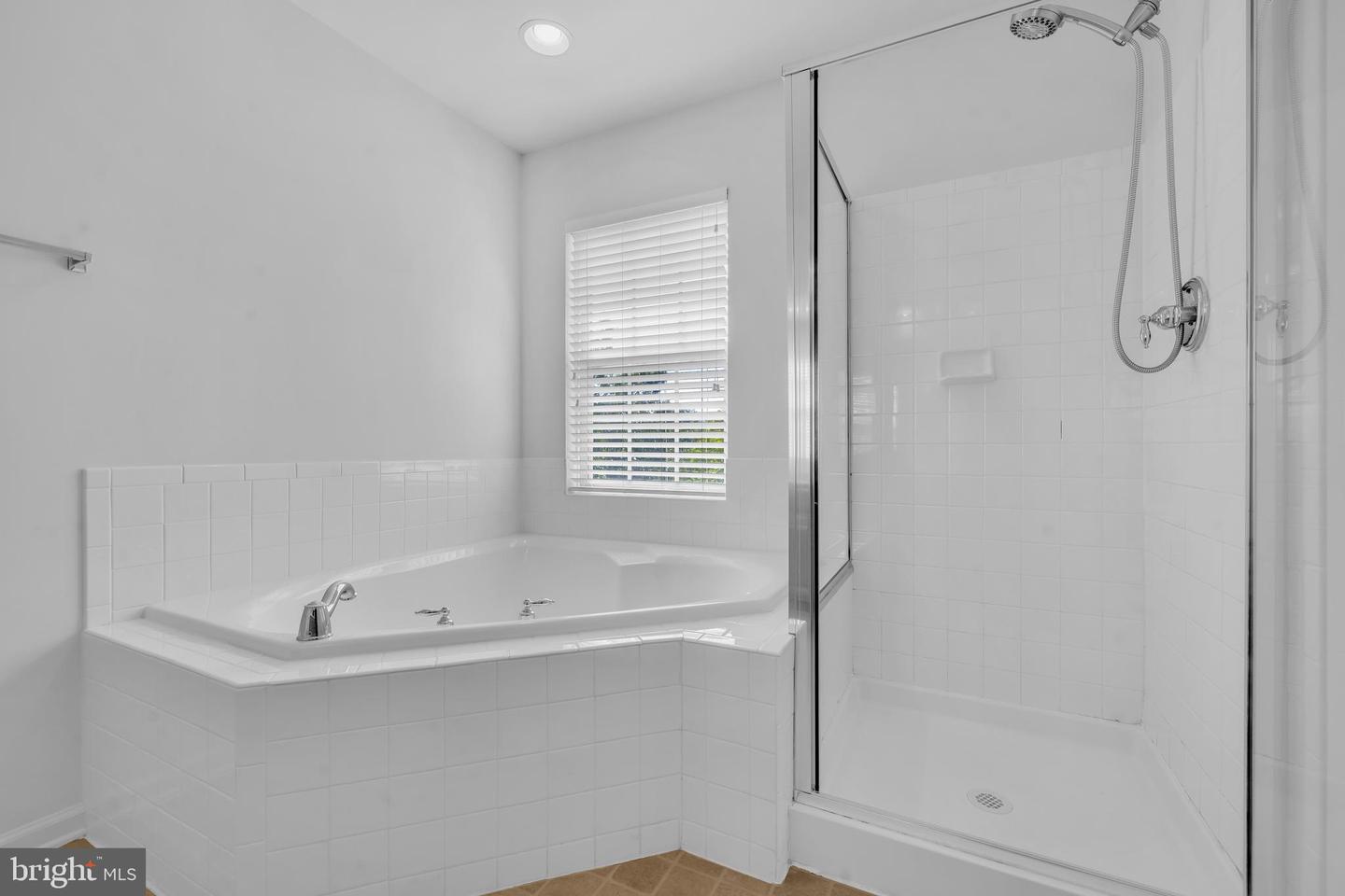 126 EXECUTIVE CIR, STAFFORD, Virginia 22554, 4 Bedrooms Bedrooms, ,3 BathroomsBathrooms,Residential,For sale,126 EXECUTIVE CIR,VAST2041330 MLS # VAST2041330