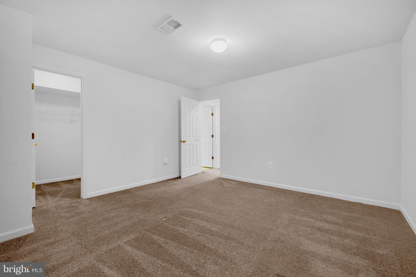 126 EXECUTIVE CIR, STAFFORD, Virginia 22554, 4 Bedrooms Bedrooms, ,3 BathroomsBathrooms,Residential,For sale,126 EXECUTIVE CIR,VAST2041330 MLS # VAST2041330