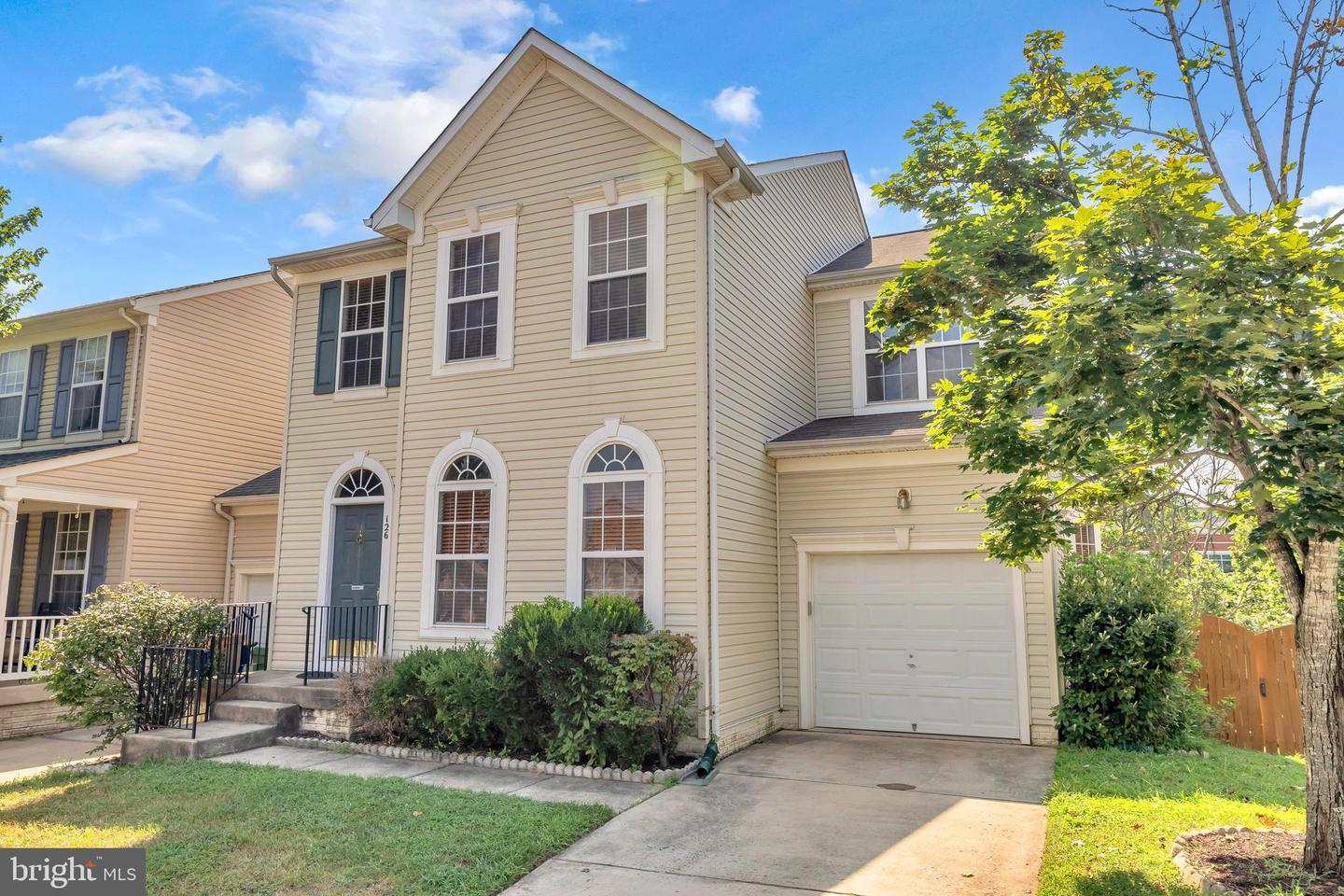 126 EXECUTIVE CIR, STAFFORD, Virginia 22554, 4 Bedrooms Bedrooms, ,3 BathroomsBathrooms,Residential,For sale,126 EXECUTIVE CIR,VAST2041330 MLS # VAST2041330