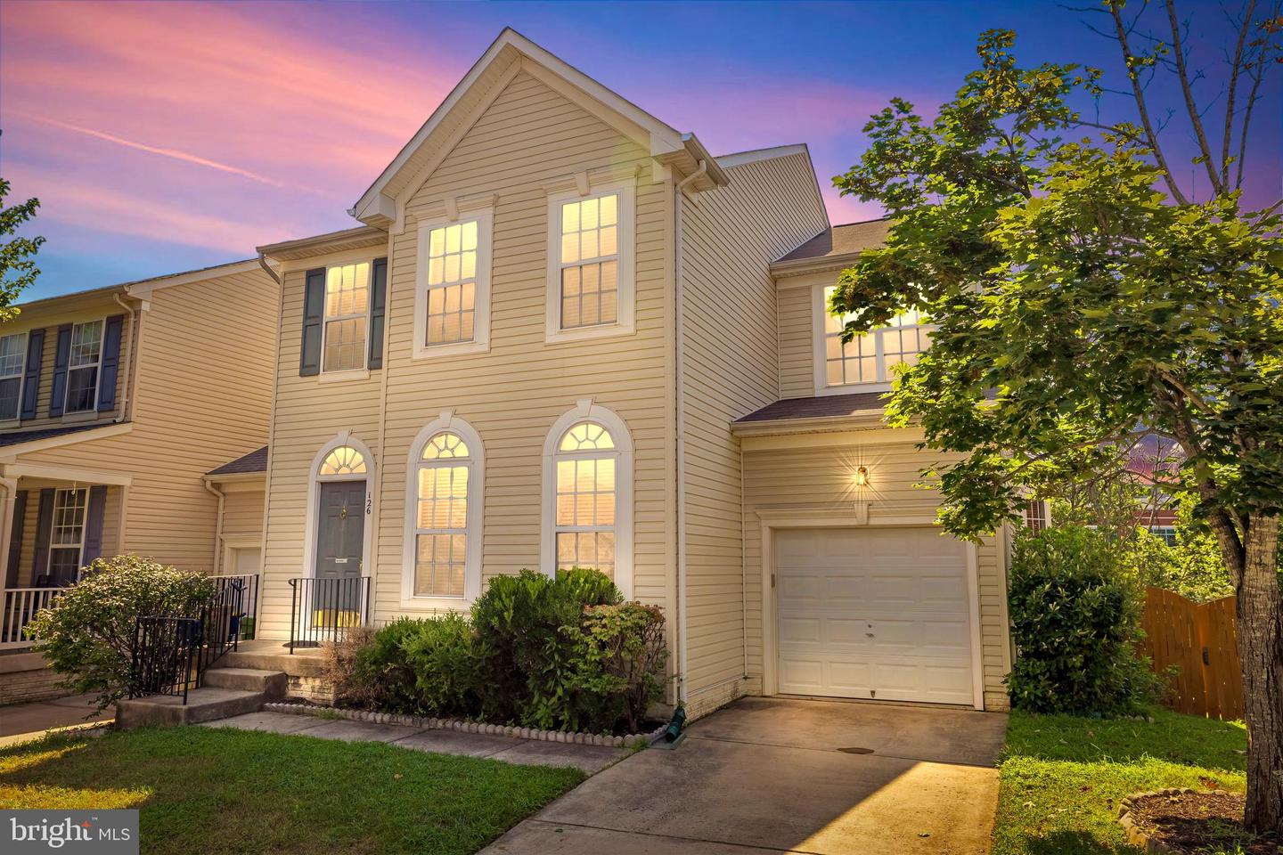 126 EXECUTIVE CIR, STAFFORD, Virginia 22554, 4 Bedrooms Bedrooms, ,3 BathroomsBathrooms,Residential,For sale,126 EXECUTIVE CIR,VAST2041330 MLS # VAST2041330