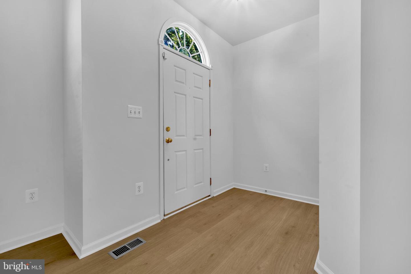 126 EXECUTIVE CIR, STAFFORD, Virginia 22554, 4 Bedrooms Bedrooms, ,3 BathroomsBathrooms,Residential,For sale,126 EXECUTIVE CIR,VAST2041330 MLS # VAST2041330