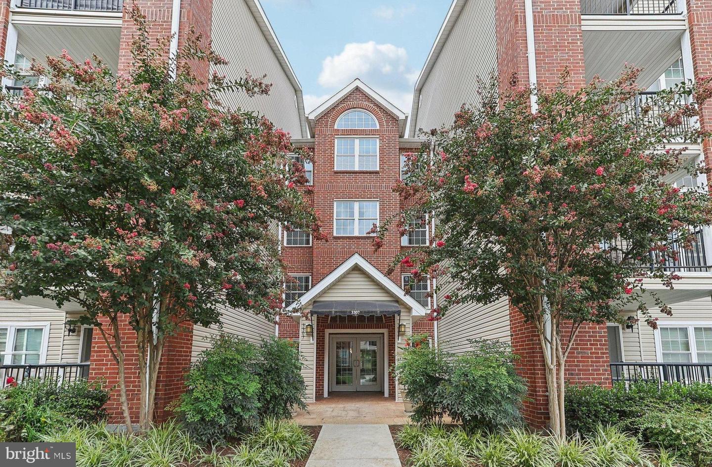 3307 WYNDHAM CIR #4159, ALEXANDRIA, Virginia 22302, 1 Bedroom Bedrooms, ,1 BathroomBathrooms,Residential,For sale,3307 WYNDHAM CIR #4159,VAAX2048082 MLS # VAAX2048082